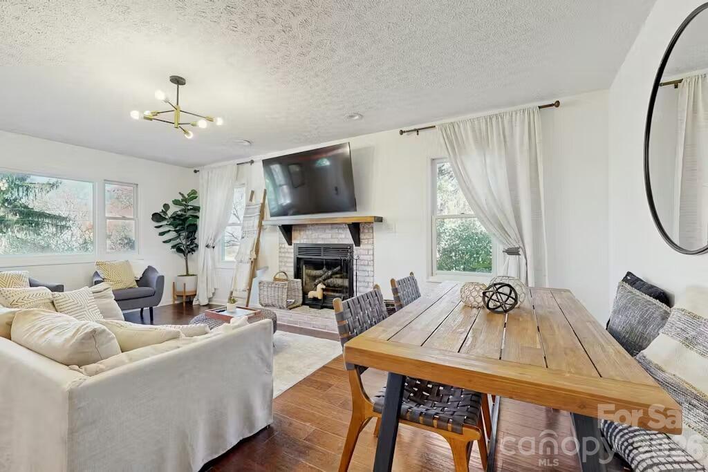 Royal Pines - Residential