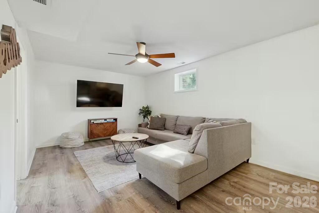 Royal Pines - Residential