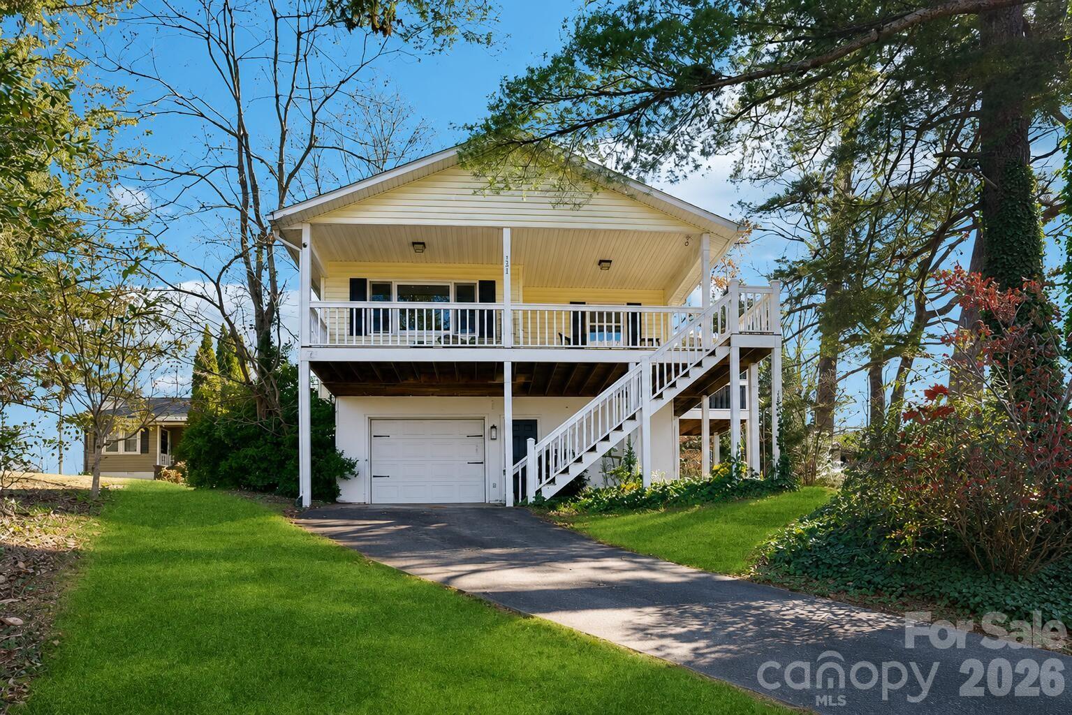 Royal Pines - Residential