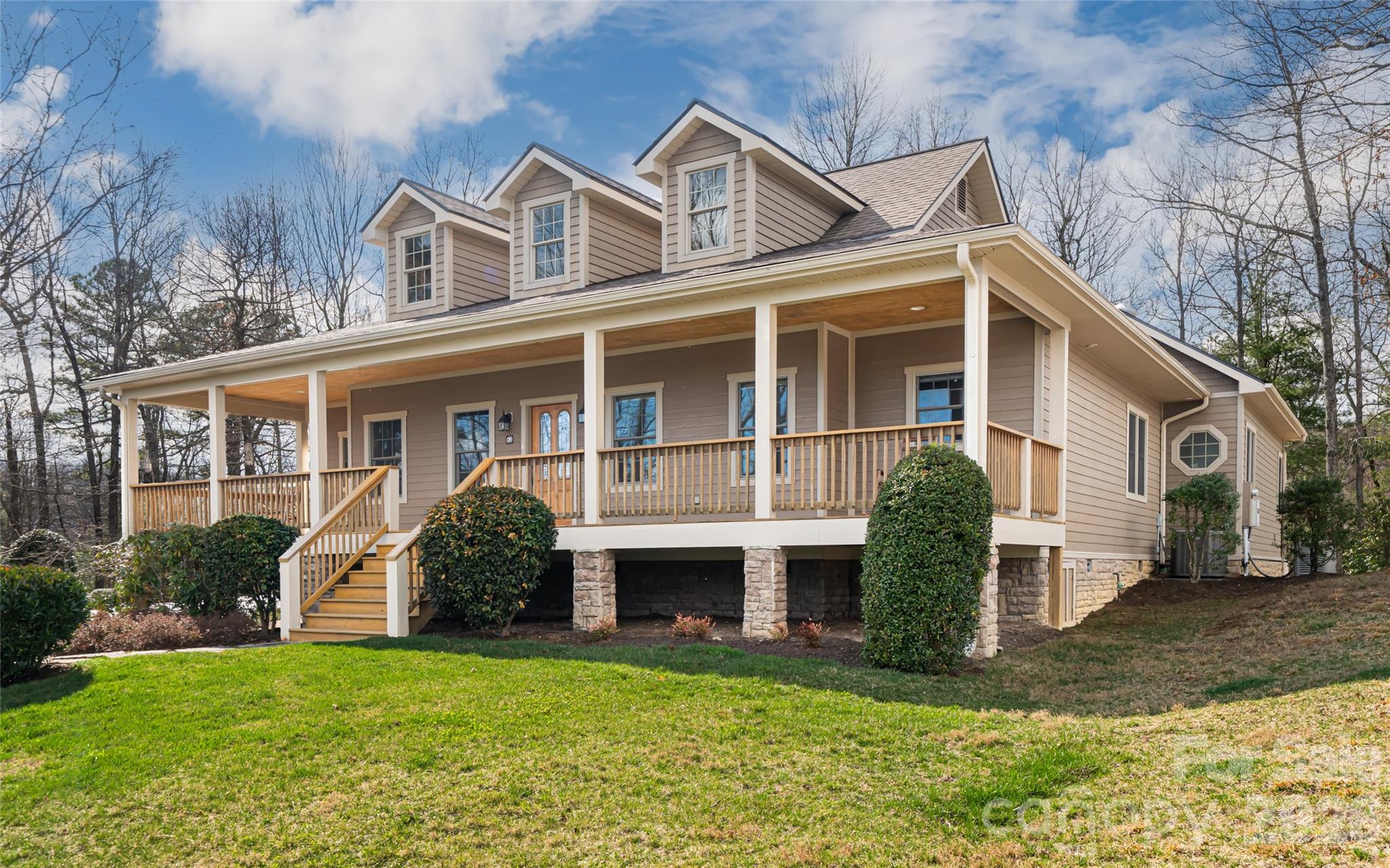 Pinnacle Falls - Residential
