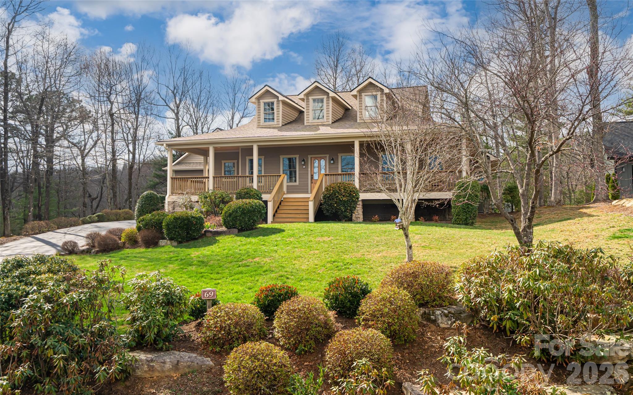 Pinnacle Falls - Residential