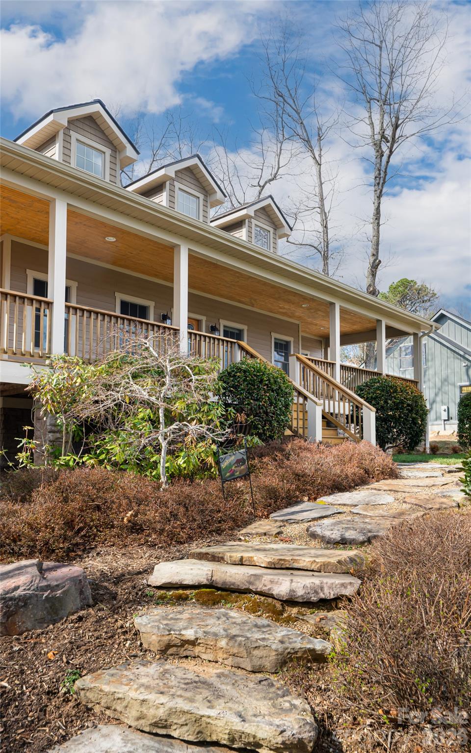 Pinnacle Falls - Residential