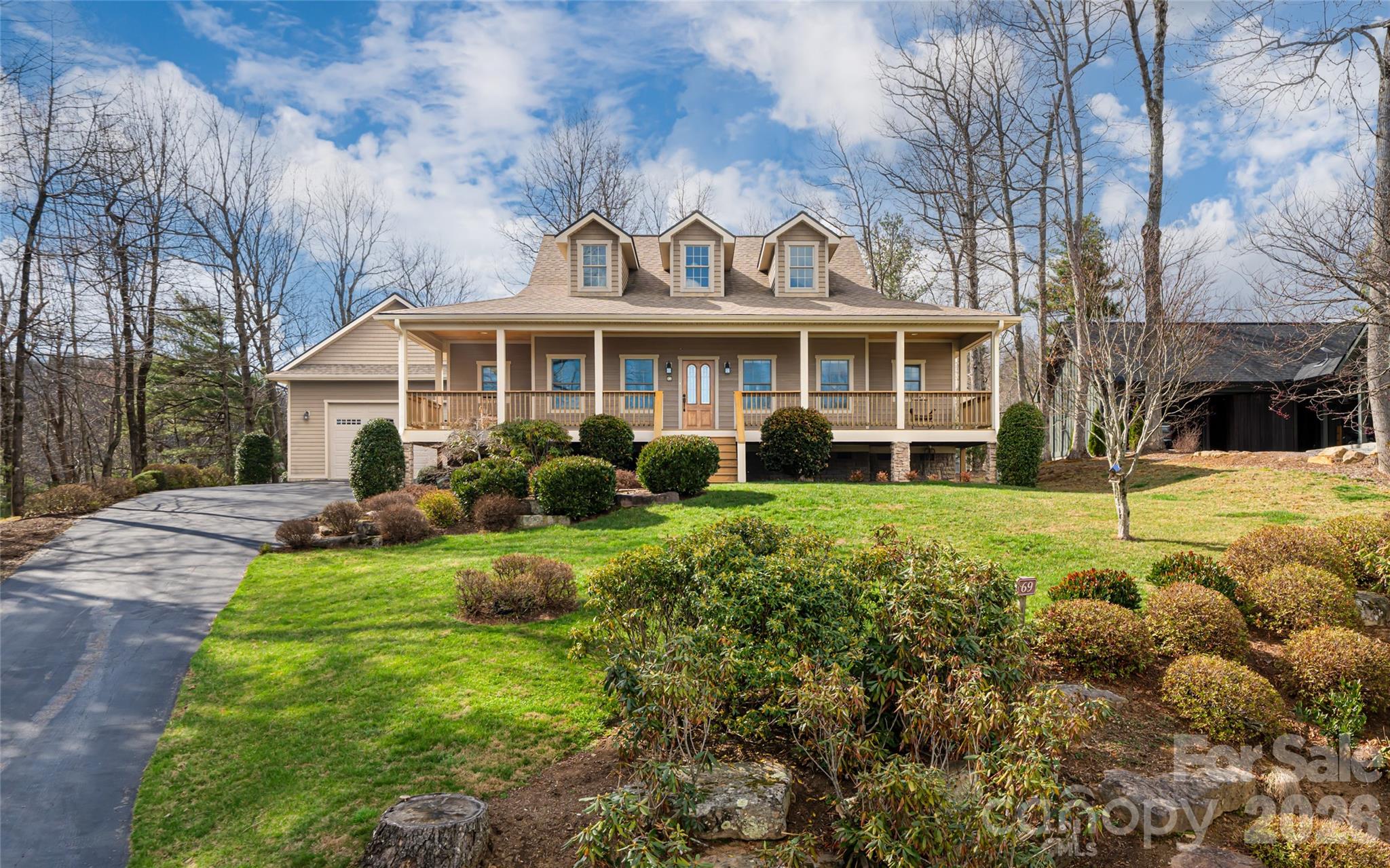 Pinnacle Falls - Residential