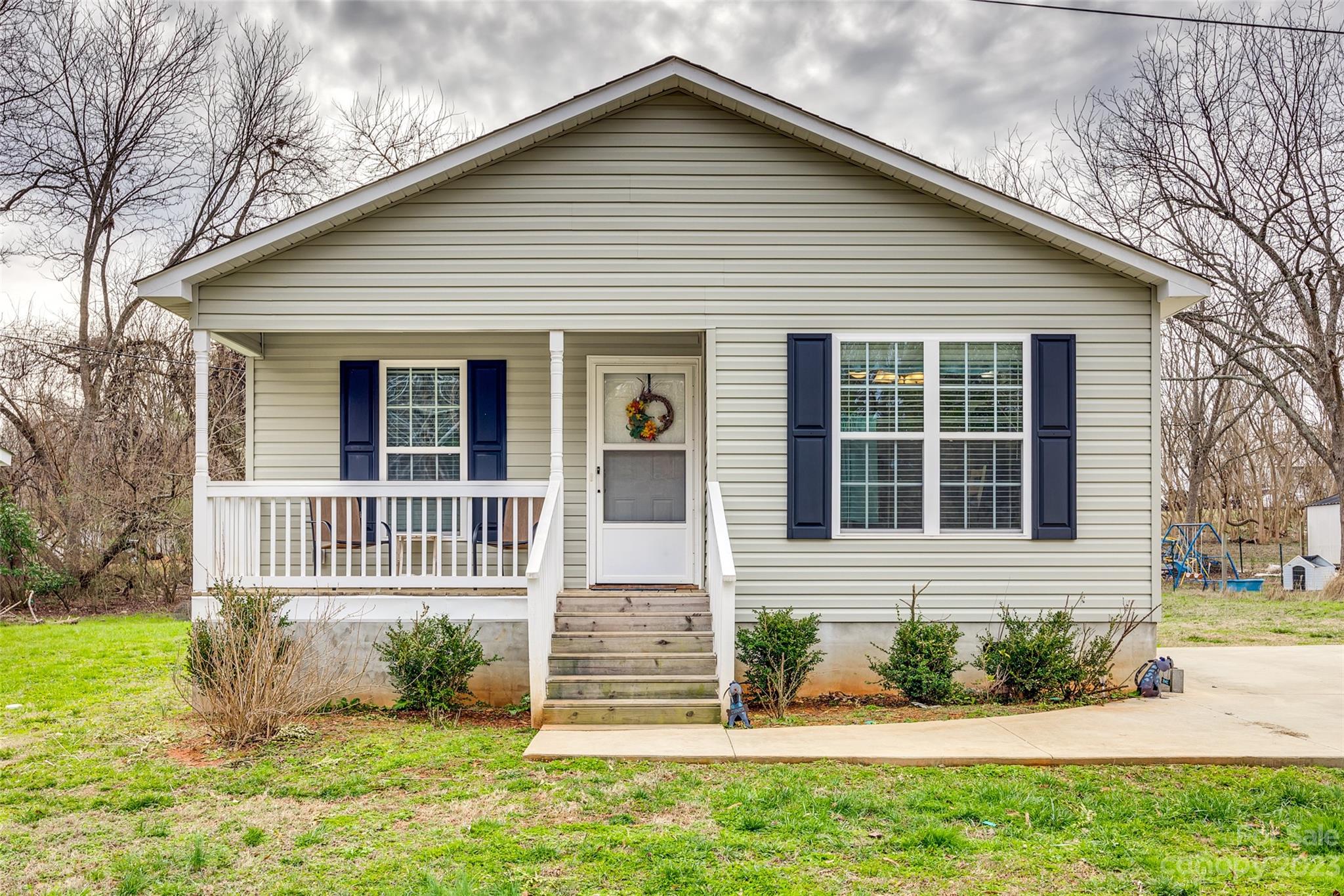 Prime location near the heart of downtown York! A charming covered front porch welcomes you, providing a cozy spot to relax. This home features an open floor plan and neutral paint and finishes allow you to personalize the space with your own unique style. Storage won't be an issue with three generously sized walk-in closets. Low maintenance LVP flooring throughout. Don't miss the opportunity to make this downtown gem your own – a perfect blend of convenience, charm, and comfort awaits you in this prime York location!
