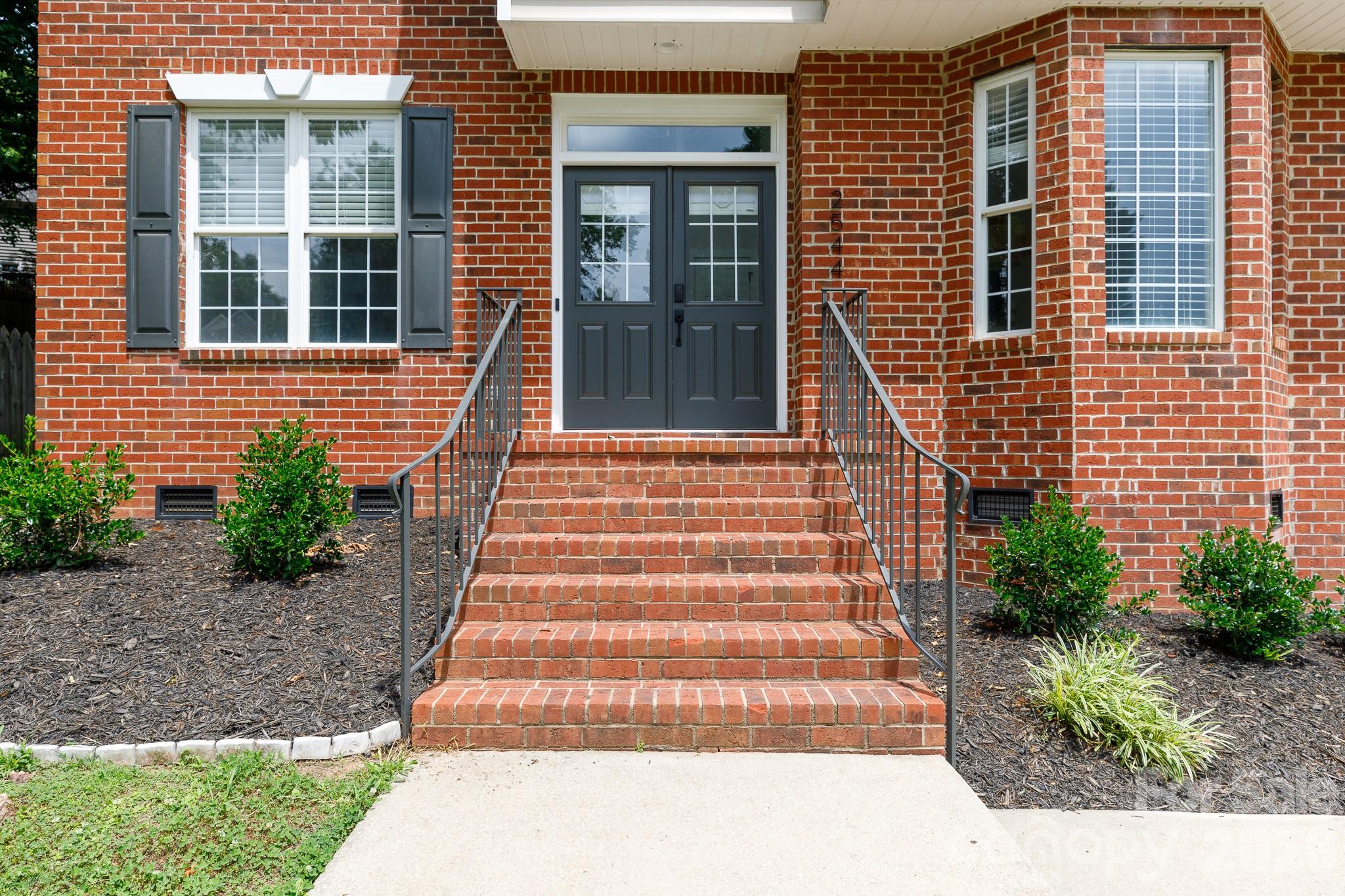 Royal Oaks - Residential