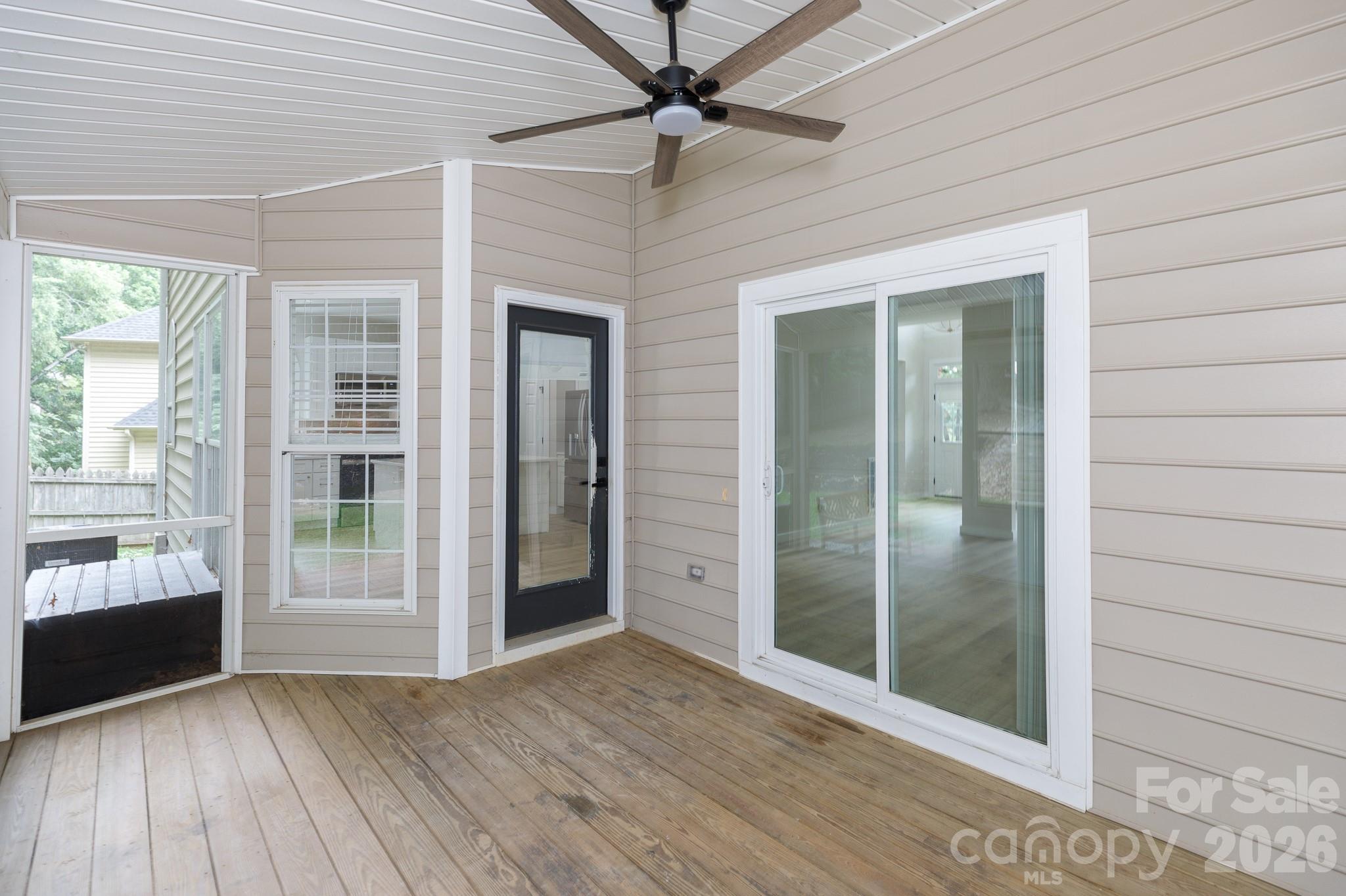Royal Oaks - Residential