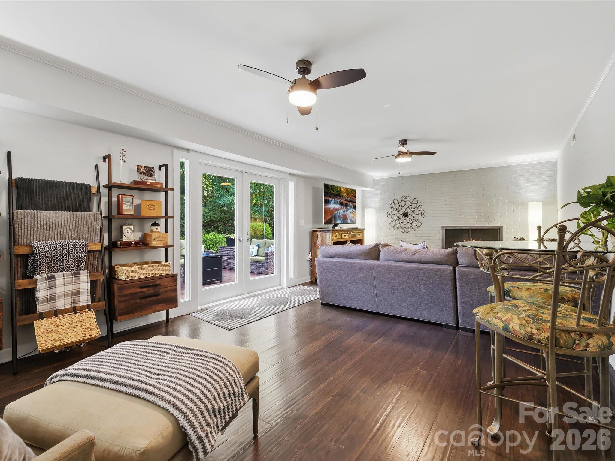 Lansdowne - Residential