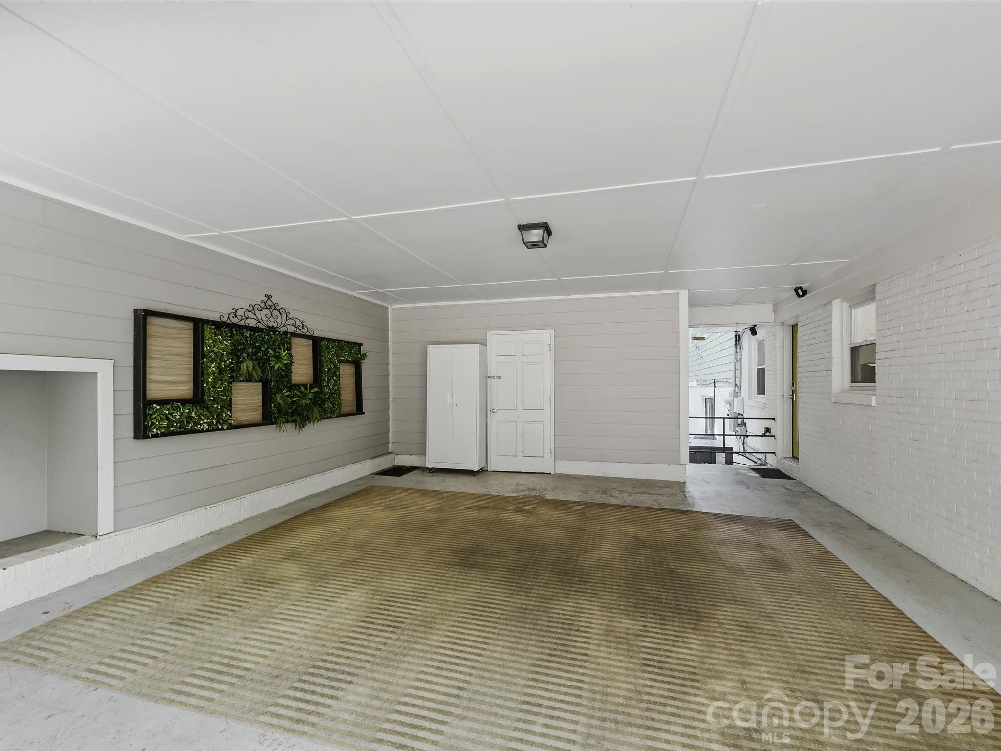 Lansdowne - Residential