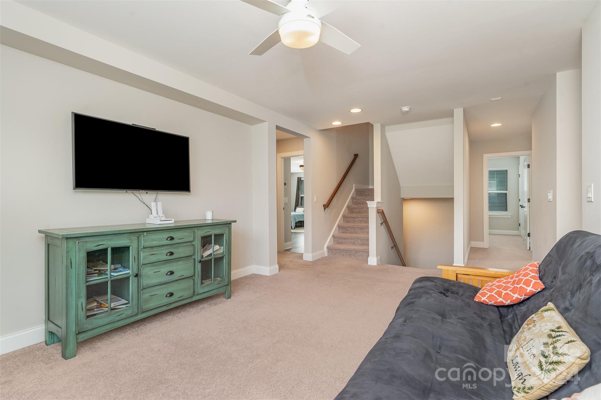 Oakland Pointe - Residential