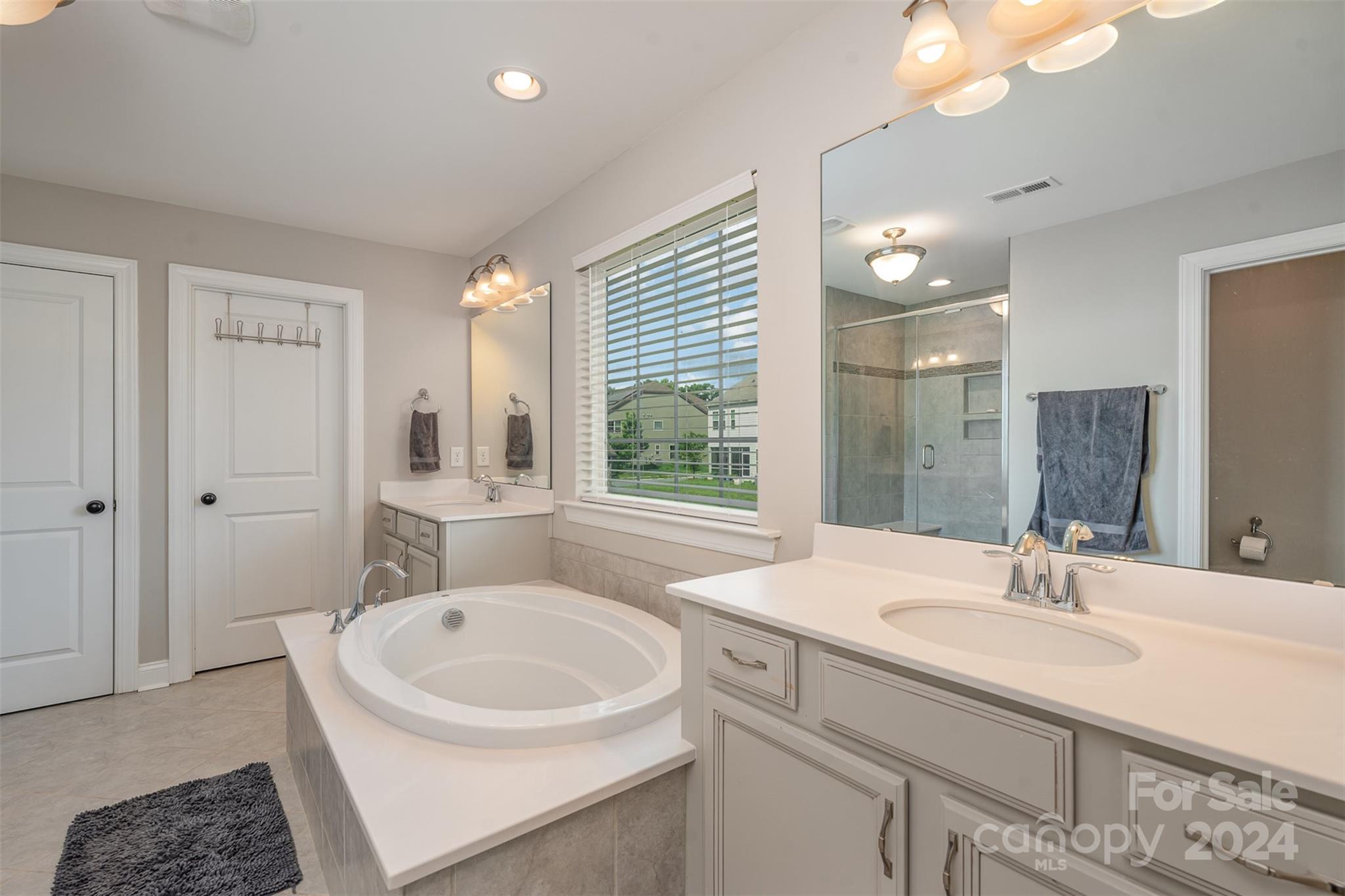 Oakland Pointe - Residential