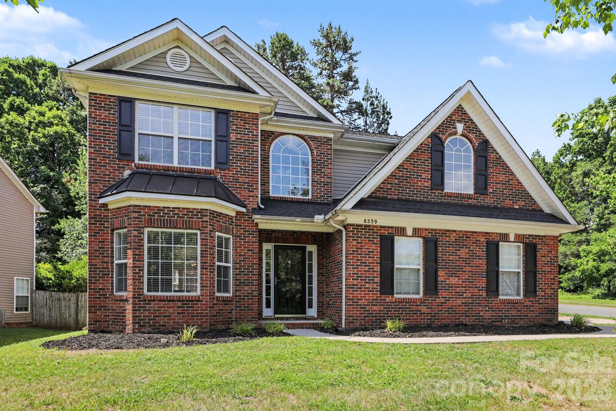 Located in the desirable Hampton Place subdivision, this 4-bedroom, 2.5-bathroom two-story home offers a perfect blend of traditional charm and modern updates. The main level is designed for both hosting and daily comfort, featuring a formal dining room for special occasions and a casual breakfast nook for morning coffee. The kitchen has been upgraded with elegant granite countertops, providing a high-end finish to the heart of the home.  

The second floor houses all the spacious bedrooms, ensuring a quiet and private retreat away from the main living areas. Outdoor enthusiasts will love the huge deck and private backyard, making it an ideal setting for summer BBQs or peaceful evenings.