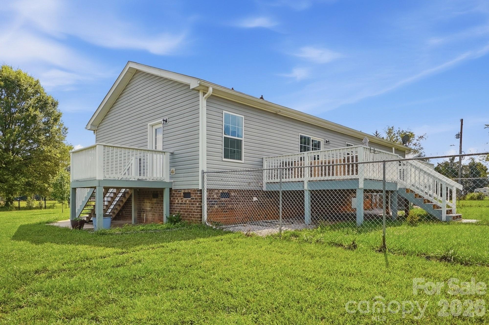 Mallard Lakes - Residential
