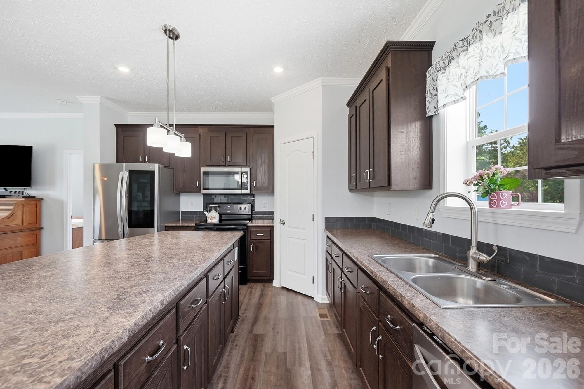 Mallard Lakes - Residential
