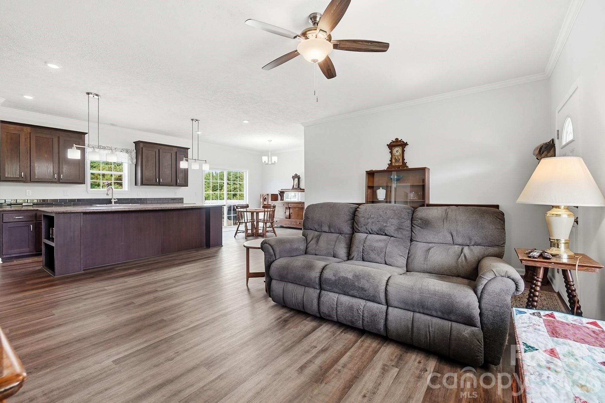 Mallard Lakes - Residential