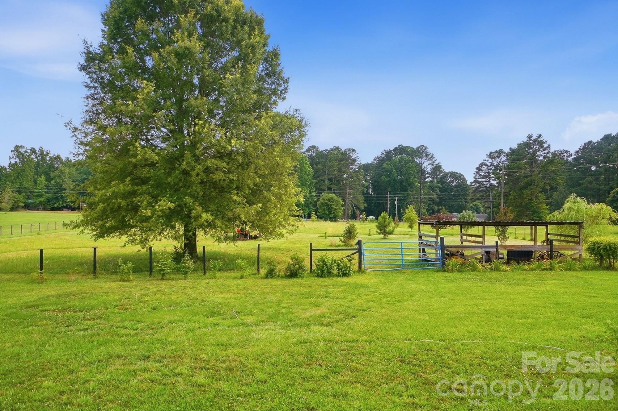 Mallard Lakes - Residential