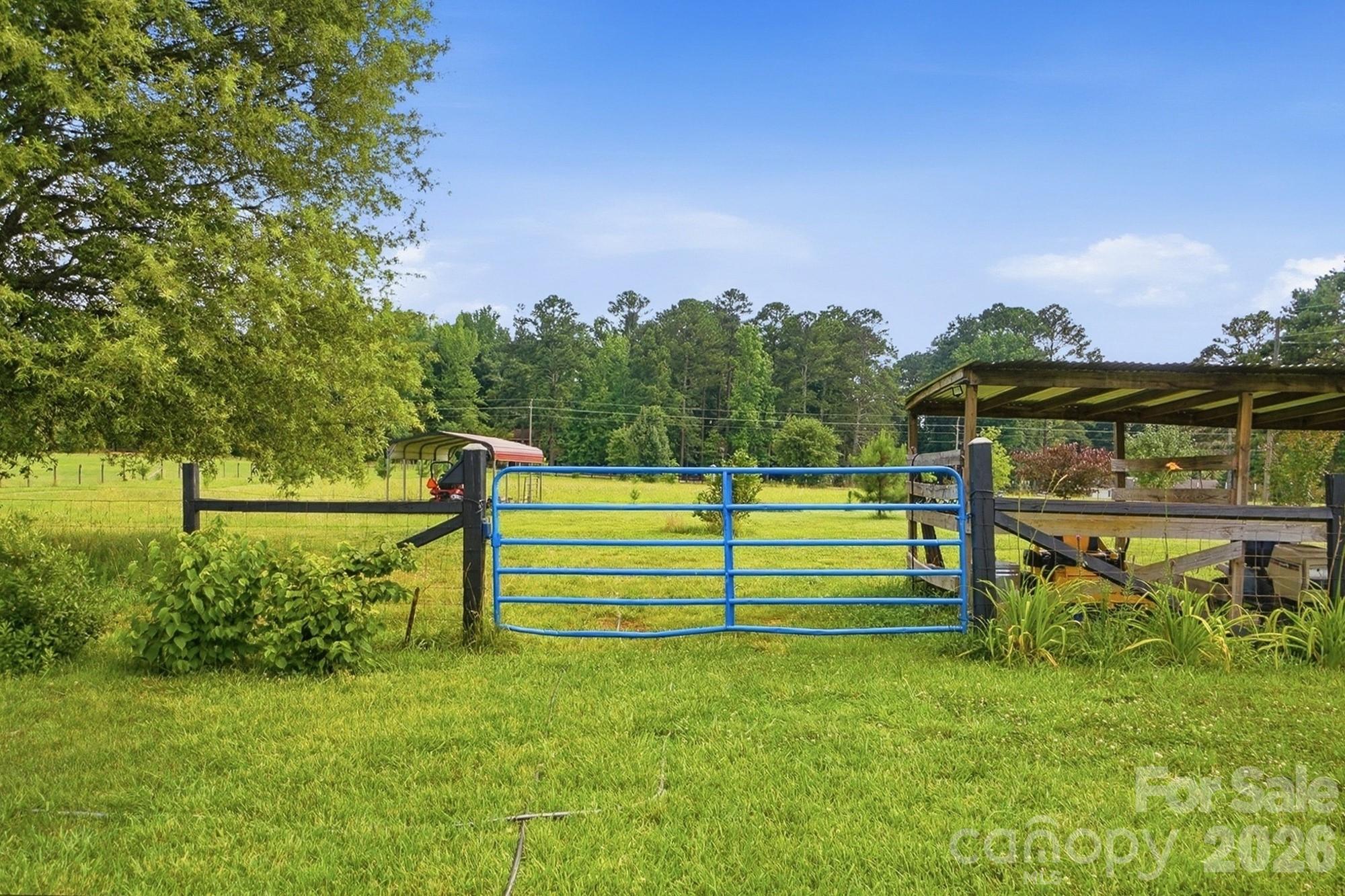 Mallard Lakes - Residential