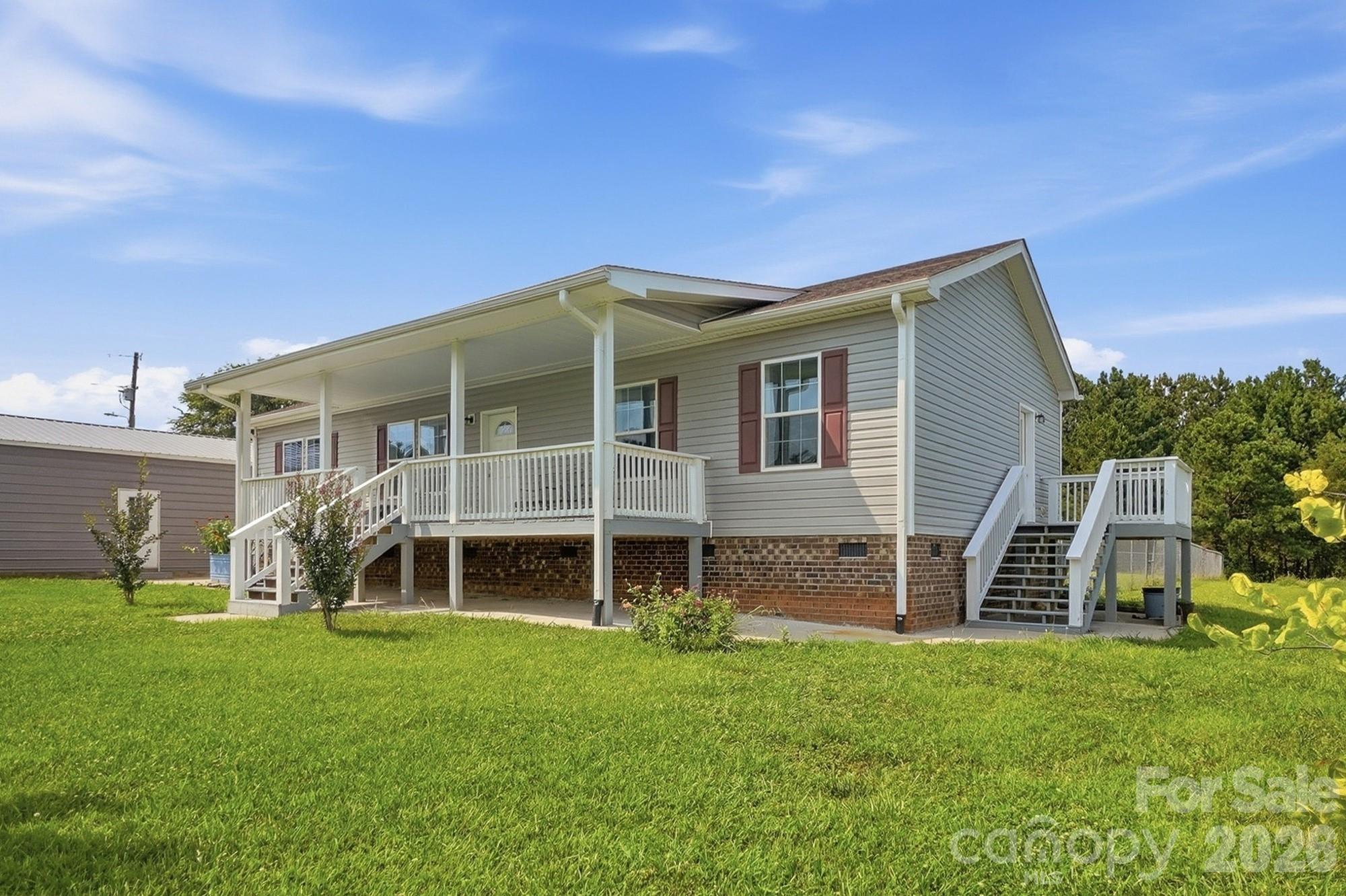 Mallard Lakes - Residential