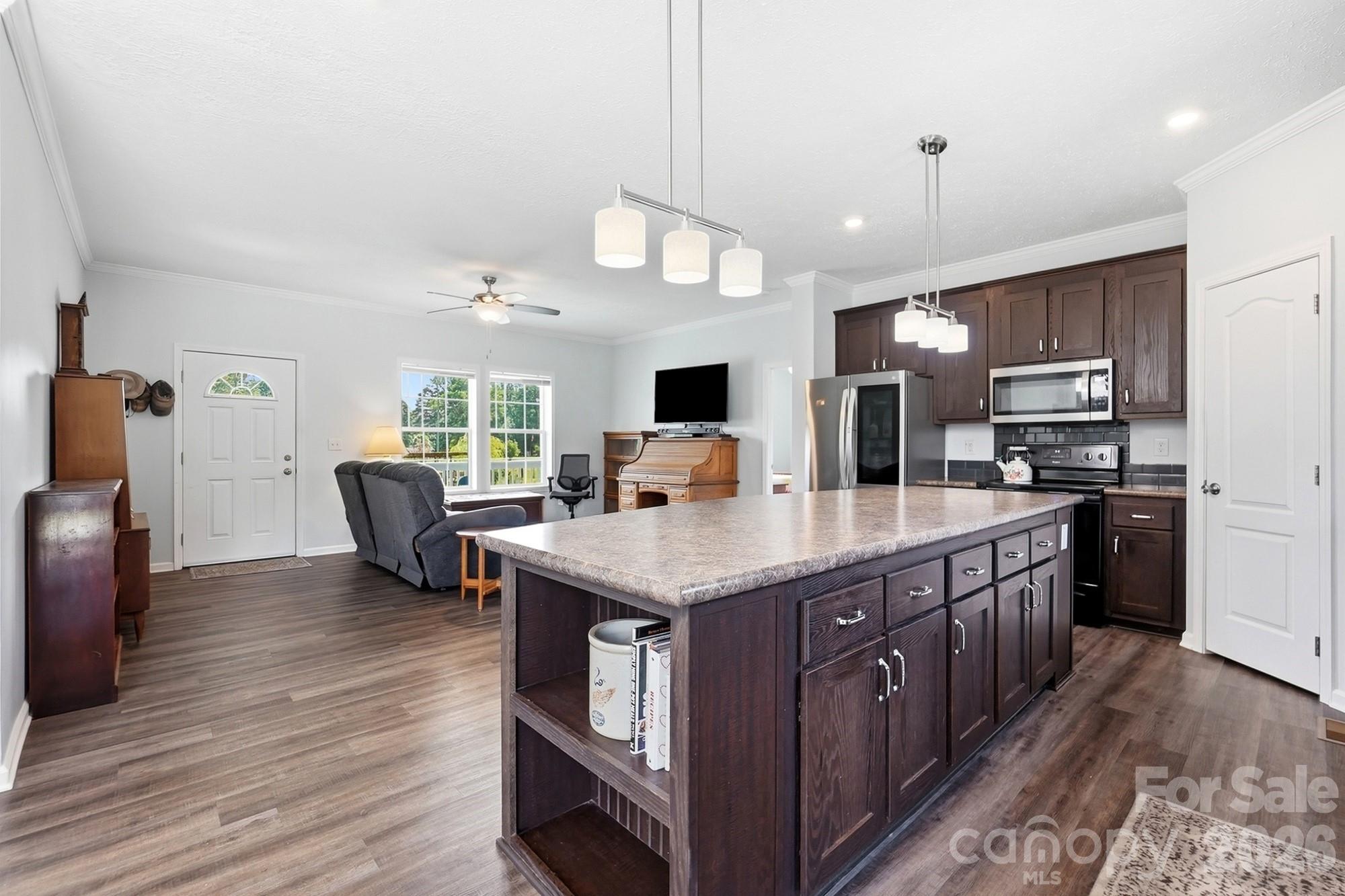 Mallard Lakes - Residential