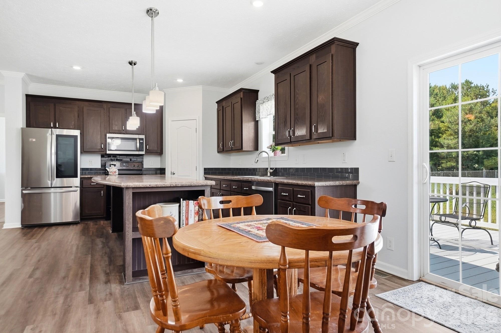 Mallard Lakes - Residential