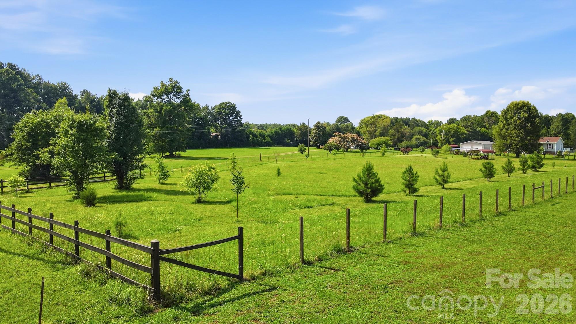 Mallard Lakes - Residential