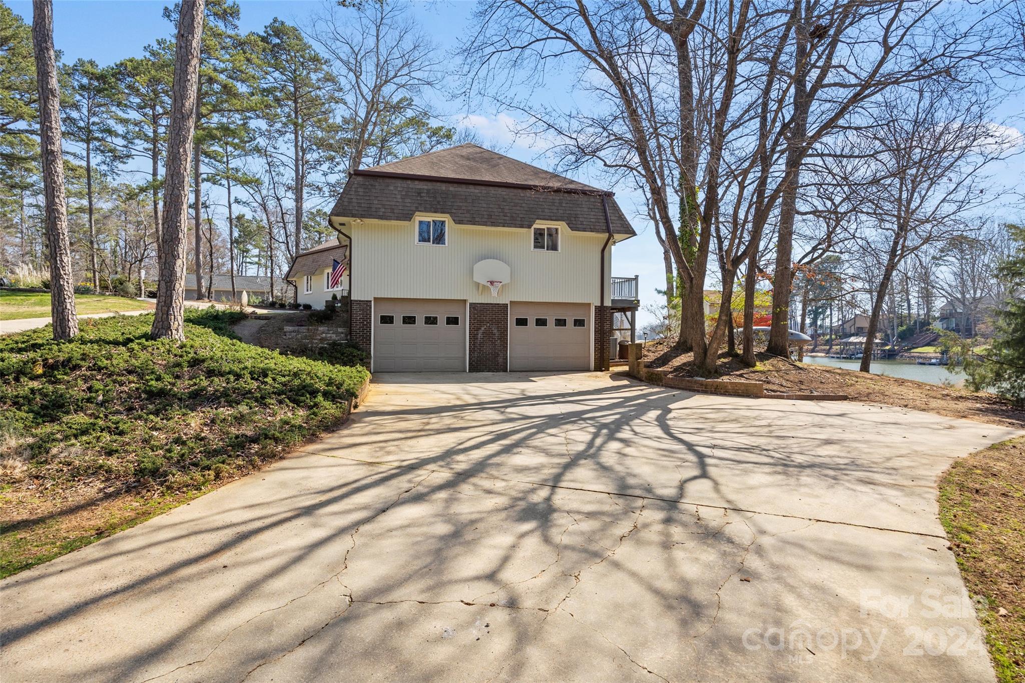 Tega Cay - Residential