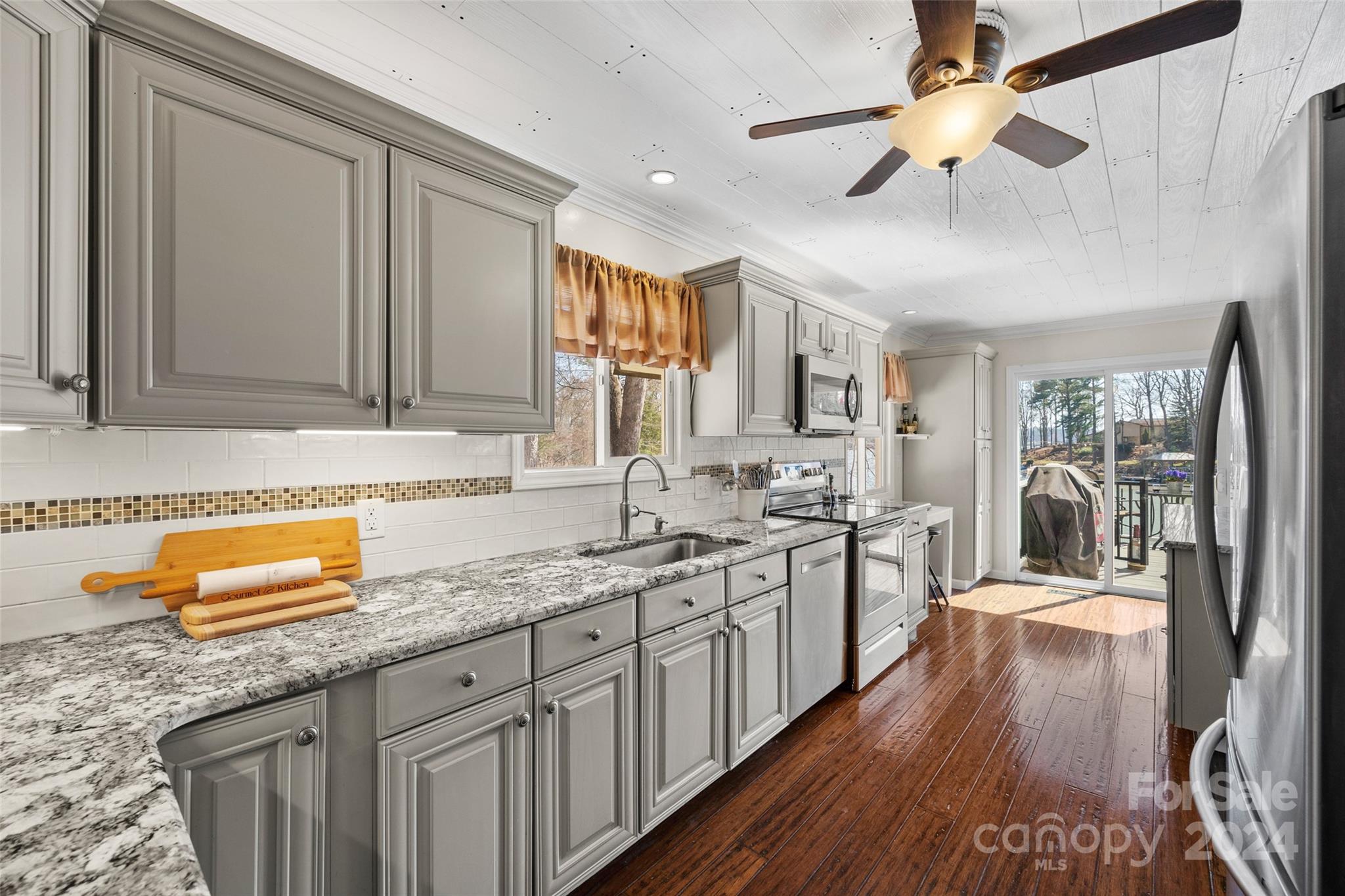 Tega Cay - Residential