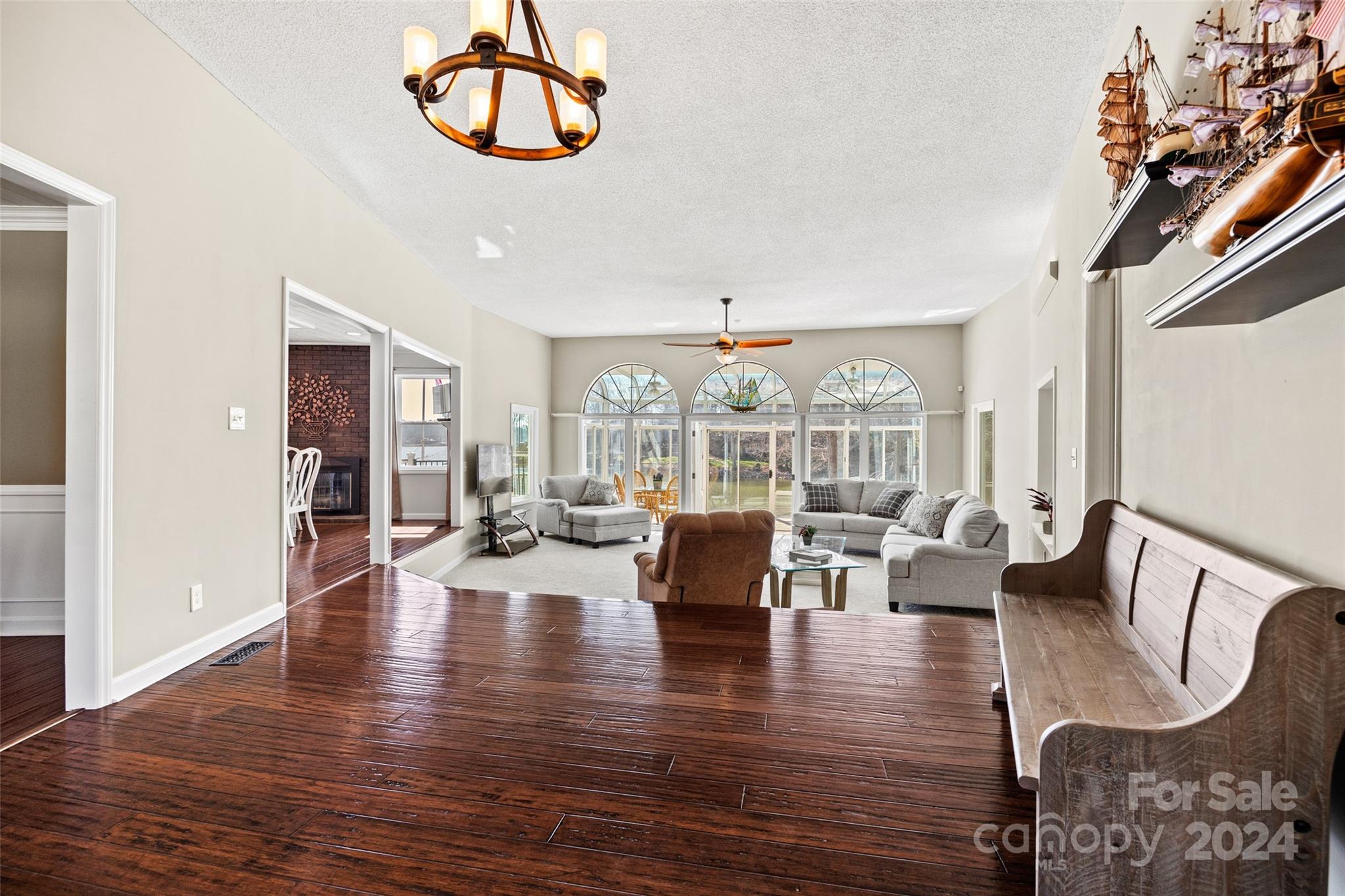 Tega Cay - Residential