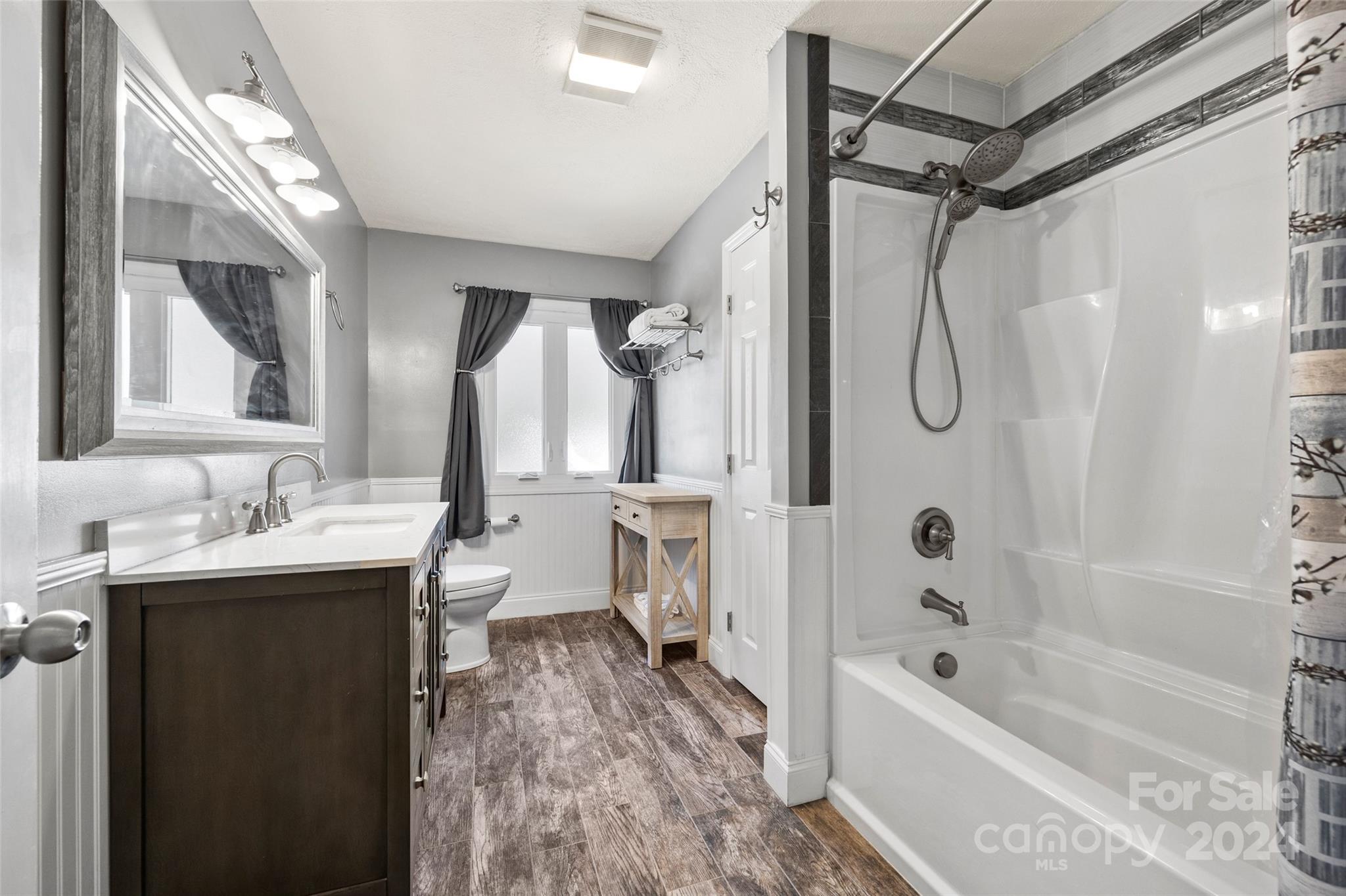 Tega Cay - Residential