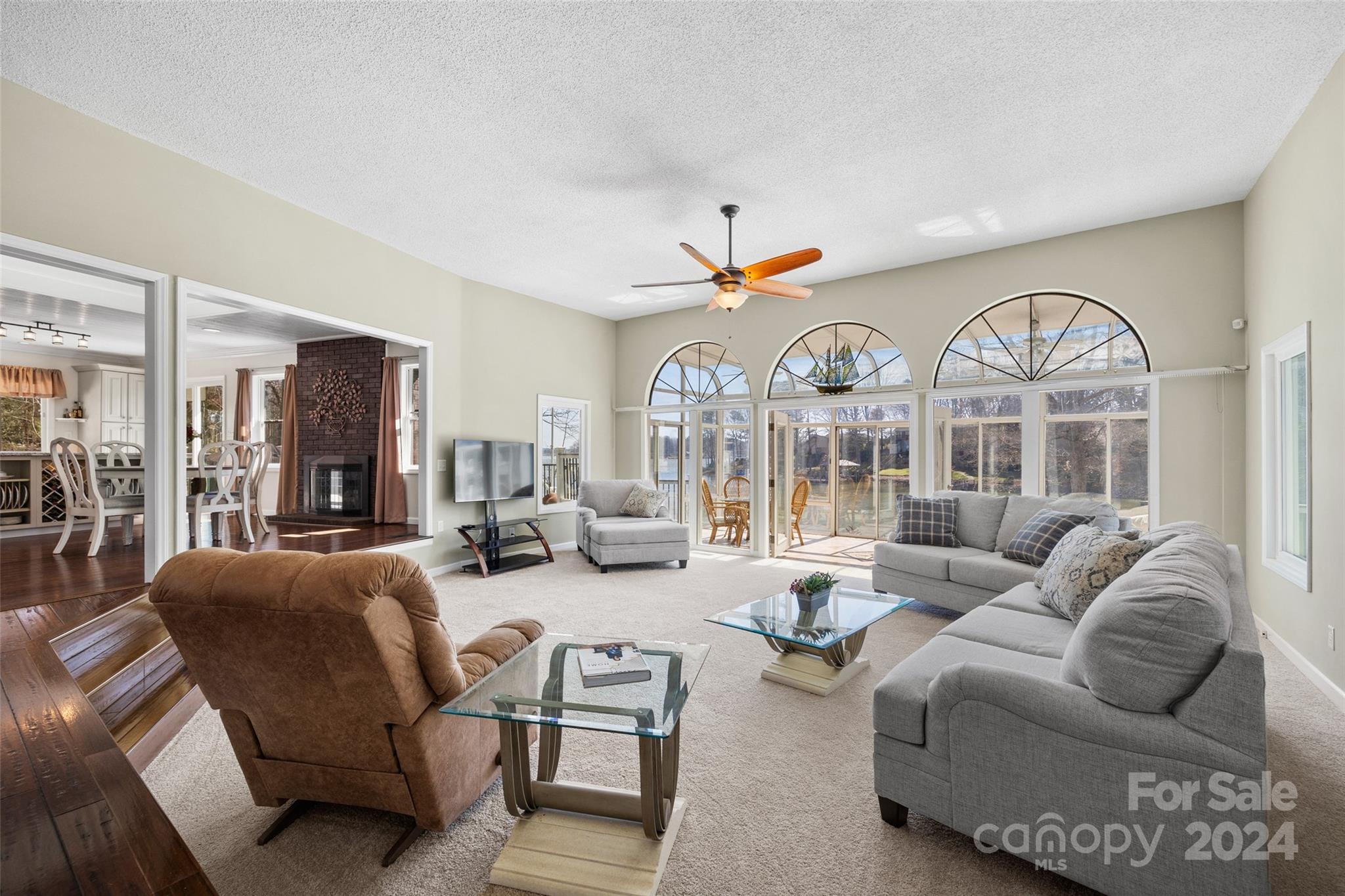 Tega Cay - Residential