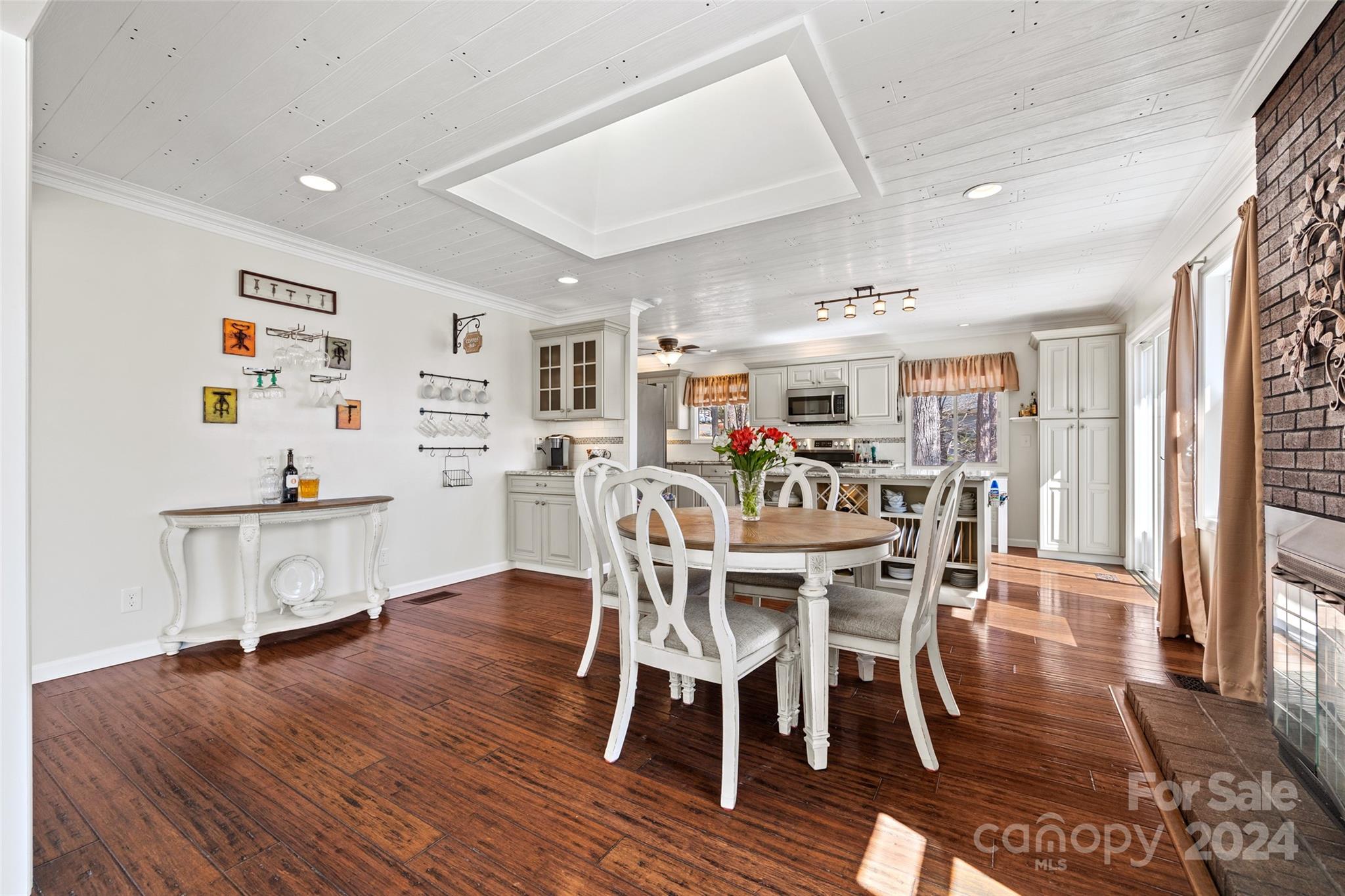 Tega Cay - Residential