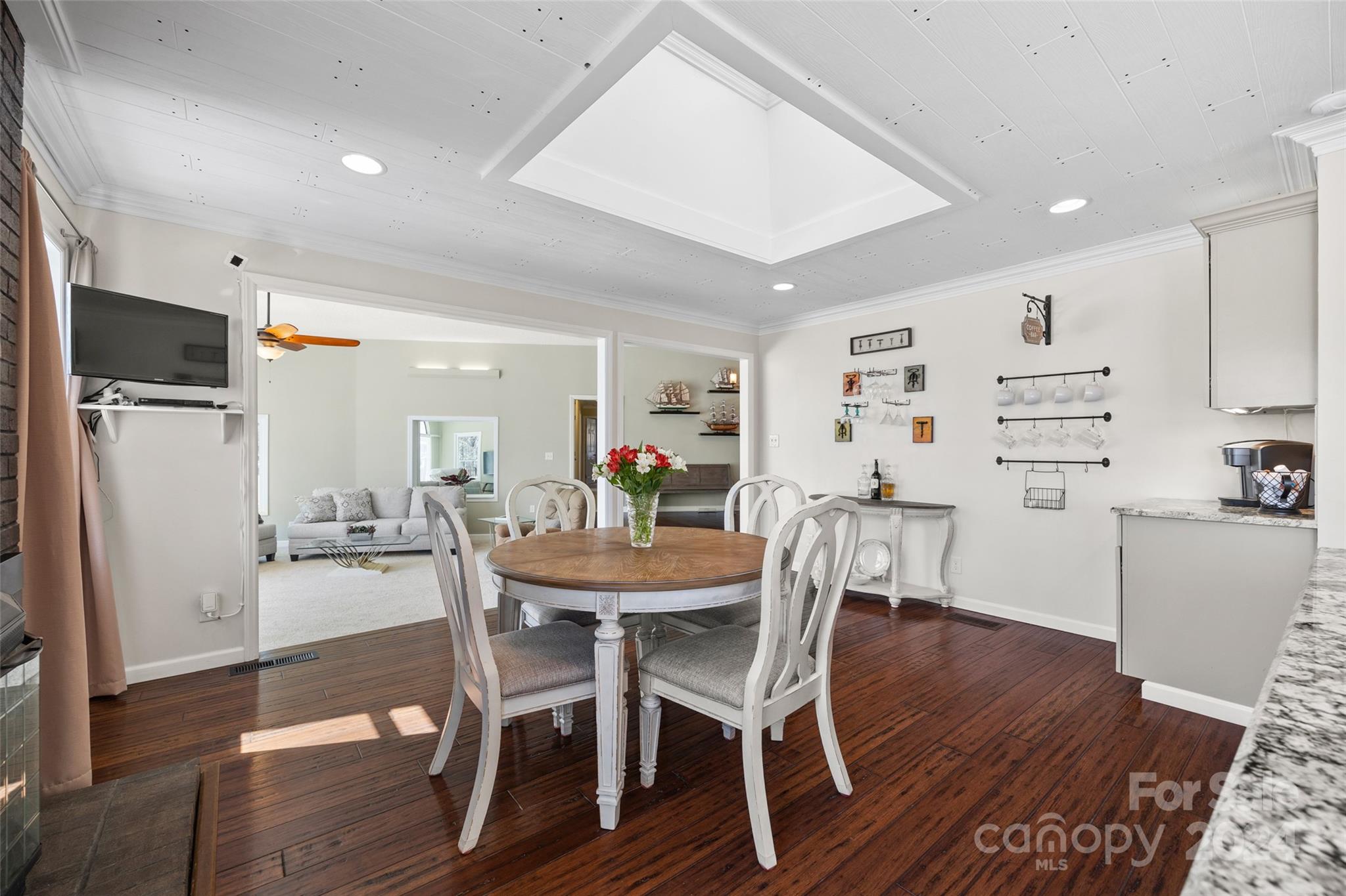 Tega Cay - Residential