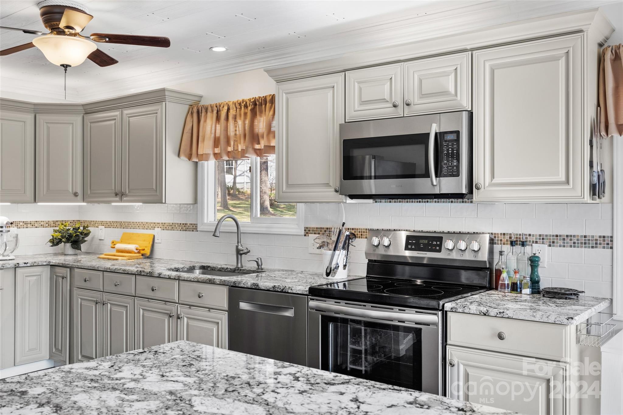 Tega Cay - Residential