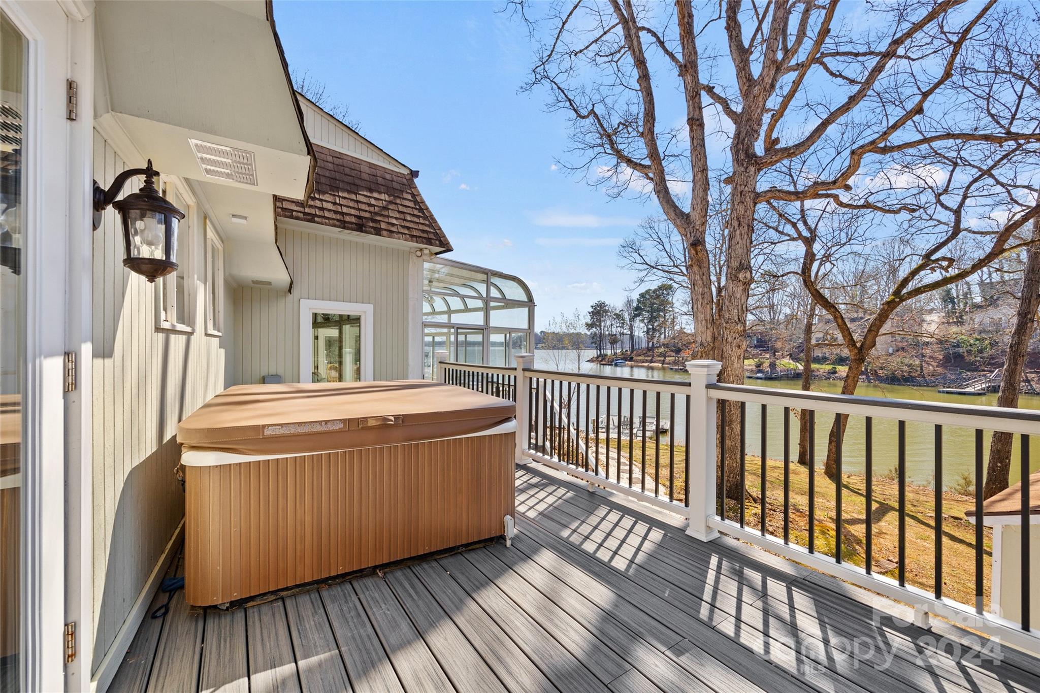 Tega Cay - Residential