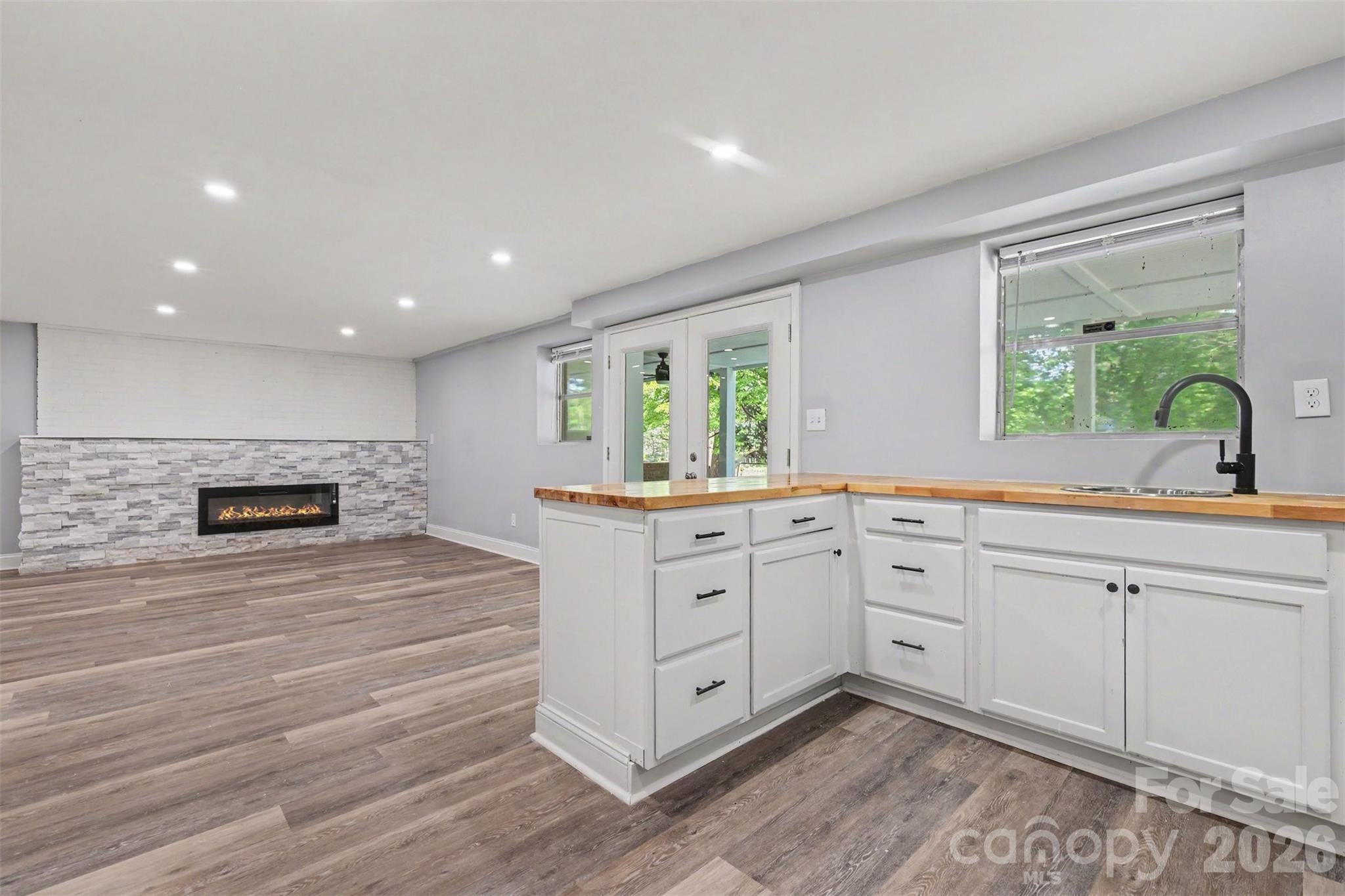 Land Harbor - Residential