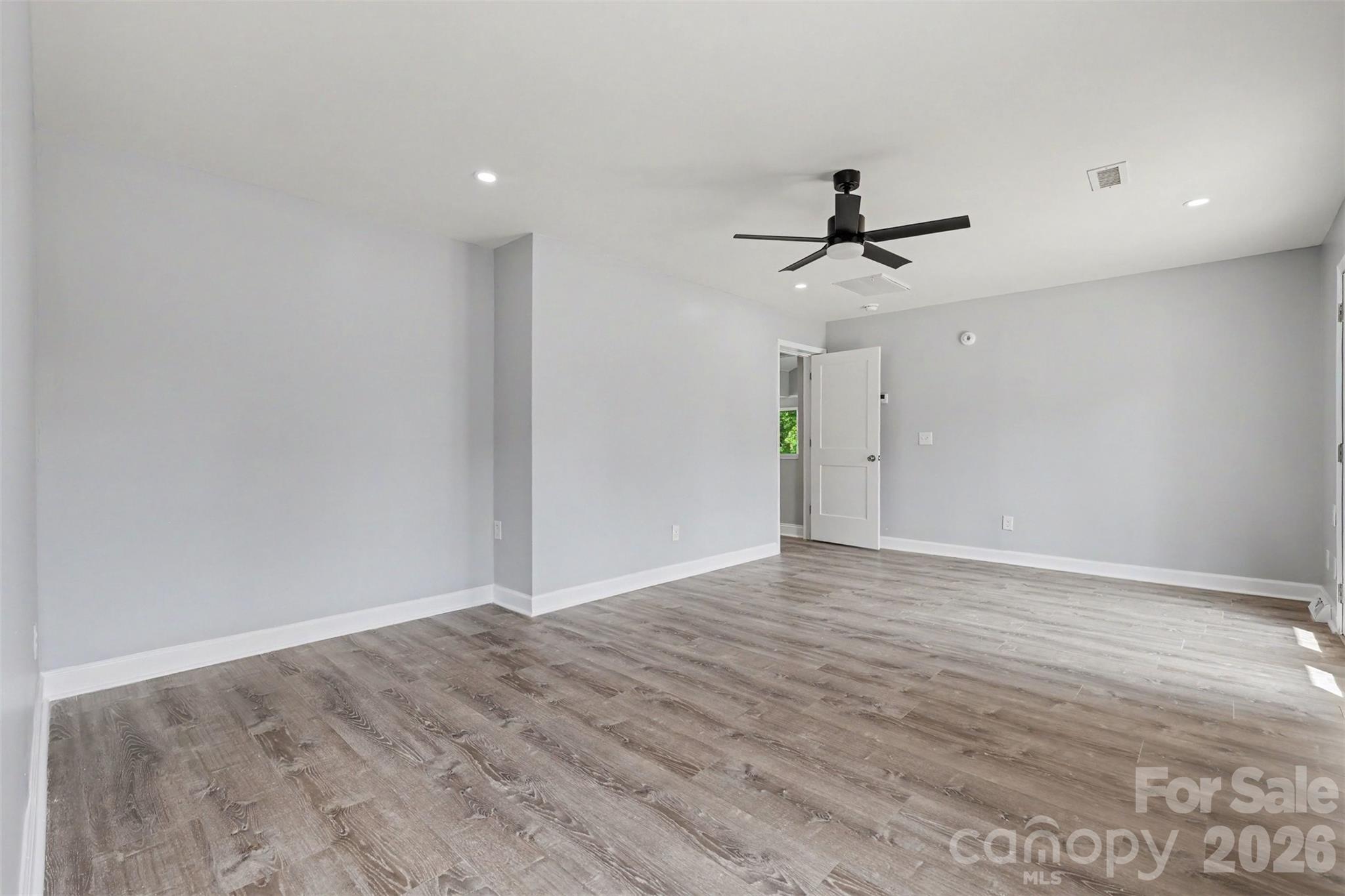 Land Harbor - Residential