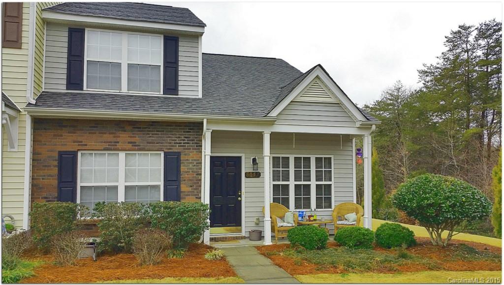 2bdr 2 & 1/2 bath END UNIT that has been very well taken care of. This property shows well and does not need much cosmetic work. High ceilings invite you in this master down plan, with open loft including large walk in closet. Good sized bedrooms. Property sits on a quiet section of the lot, and is in the more preferred and newer side of the community. This is the one you have been waiting for!!