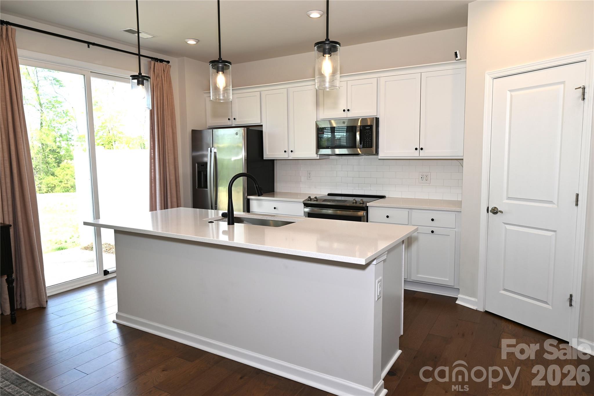 Fifteen 15 Cannon - Residential