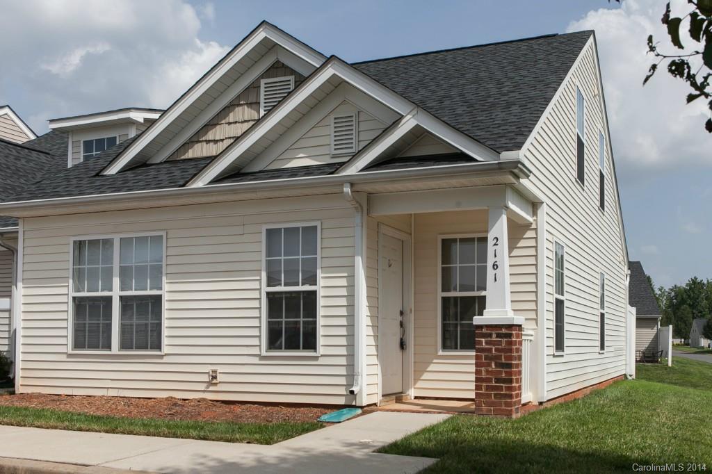Gorgeous bright and sunny end-unit town home right across from all the amenities community has to offer! Home is in excellent condition and shows like a new model!  Features 2 bedrooms downstairs with full bath, laundry room, kitchen and pantry.  Upstairs features large suite with big walk in closet and private bath.