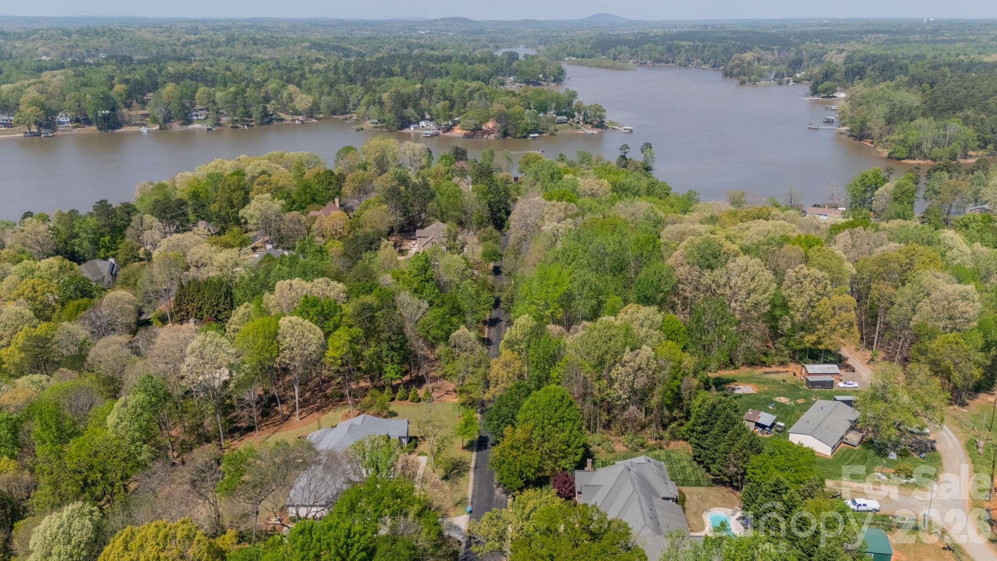River Lakes - Land