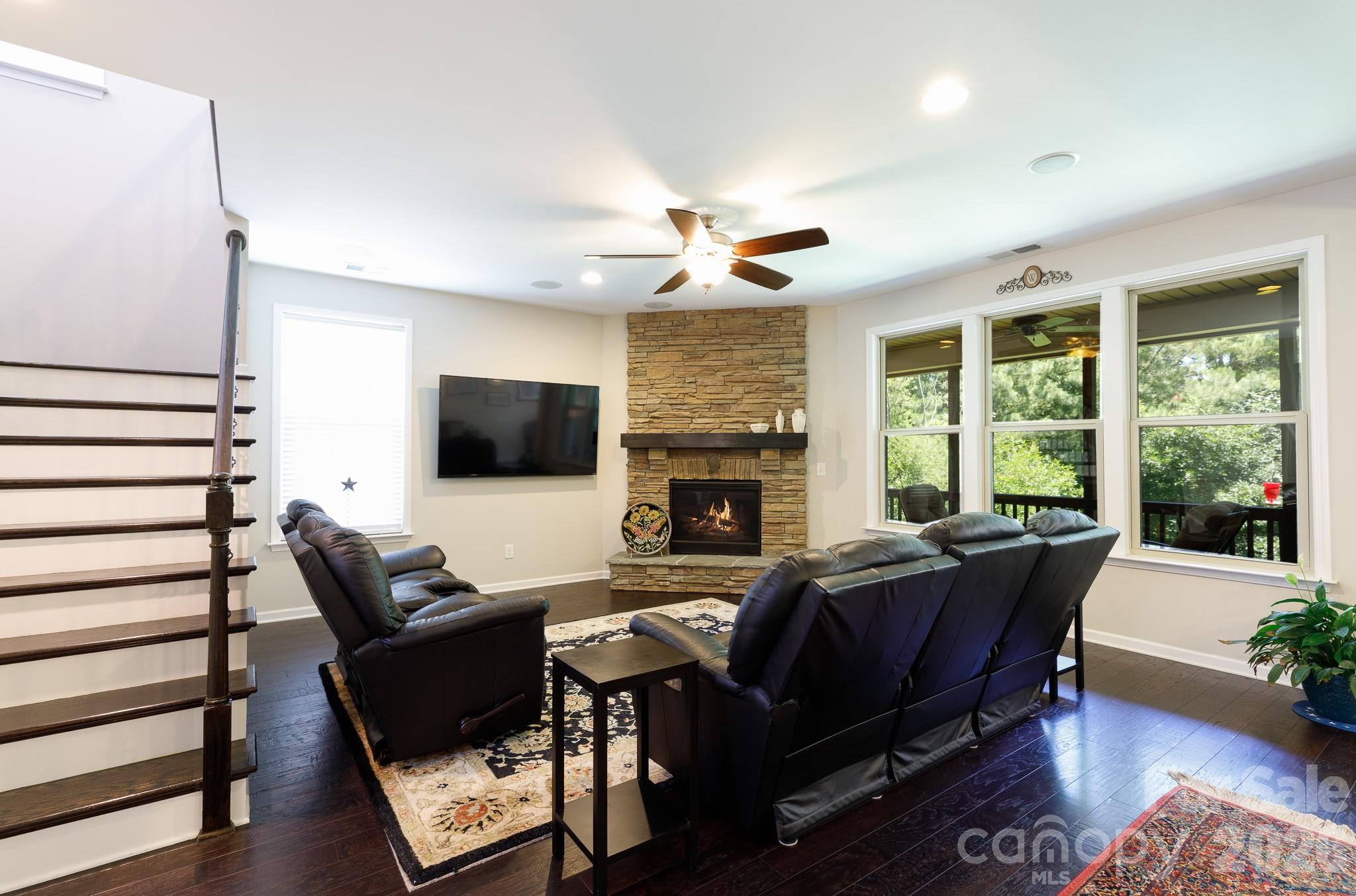 Waterford Glen - Residential