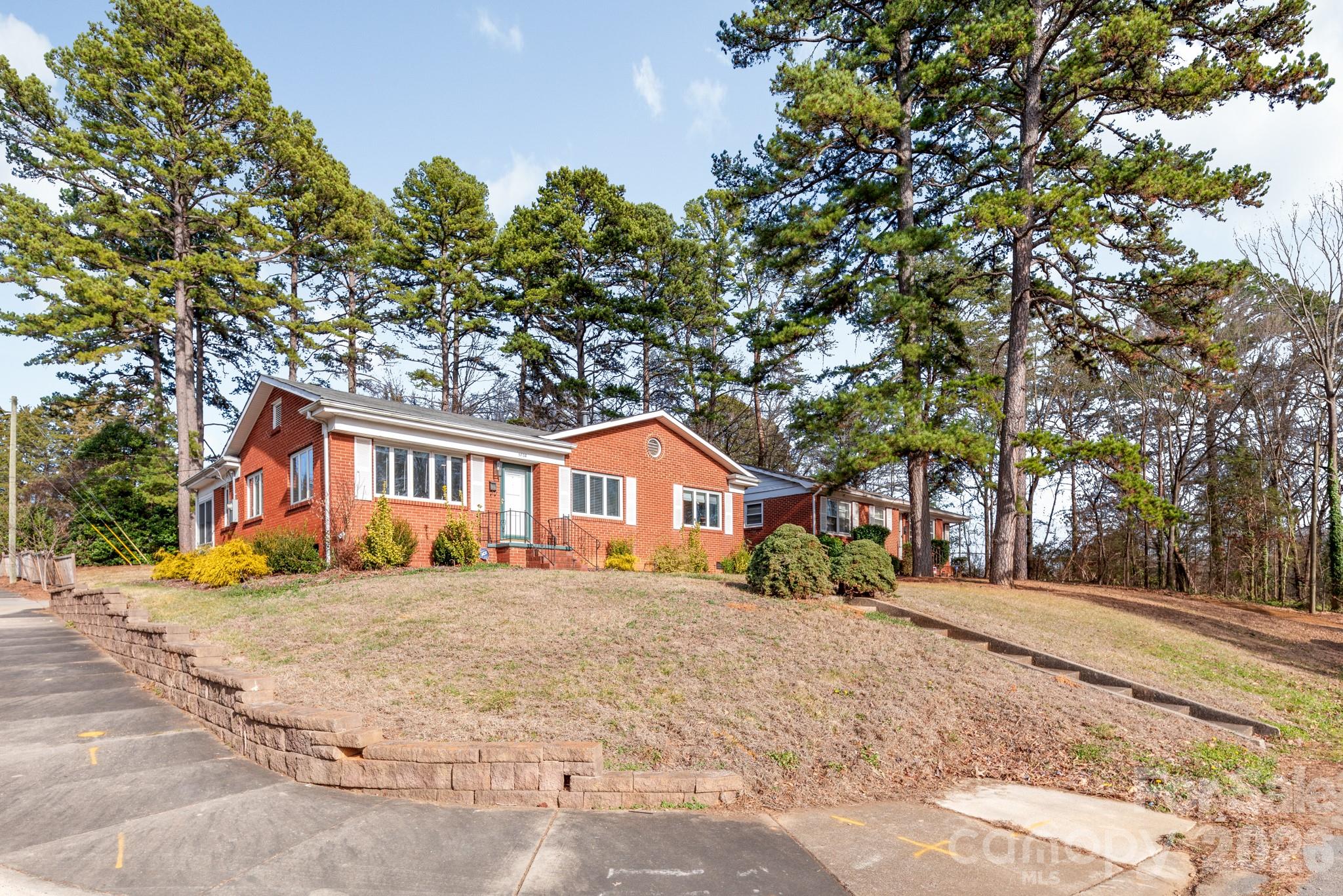 Oaklawn Park - Residential