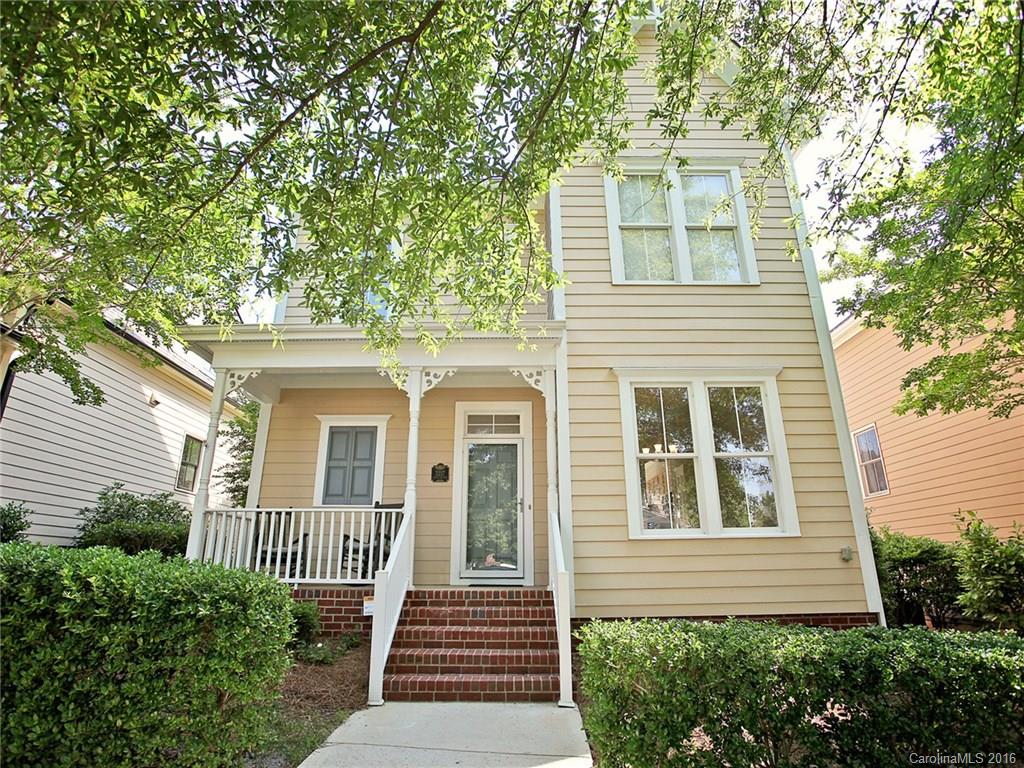Welcome Home to this Stylish Beauty! Warm and Open Floor plan. Move in Ready with all rooms freshly painted, New Luxury Vinyl Plank Flooring in Great Rm & Dining Rm, New carpeting in BDs & Stairs & New Lighting throughout. Such a modern flair! Enjoy Baxter's lifestyle of parks, playgrounds, pool, tennis, trails, gym, Library, restaurants & shopping. Fort Mill Schools & Walking distance to Orchard Park Elementary. Accepting 6 month - 1 year applications, prefer 1 year. Option to purchase.