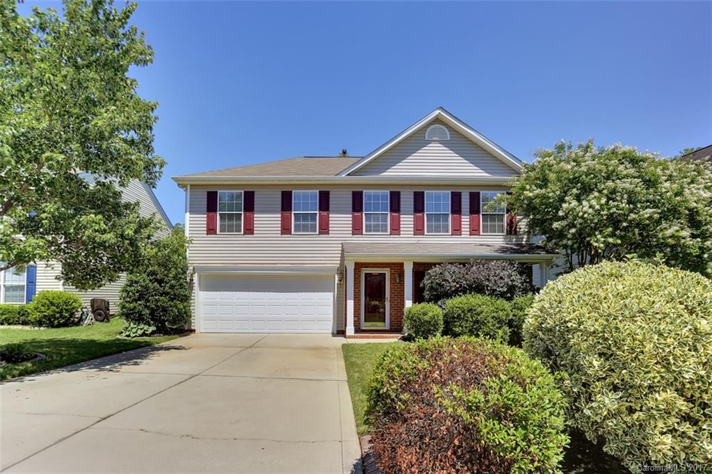 Close to I77/shopping! Well landscaped yard backs up to woods. Wired 10 x 16 workshop in fenced back yrd.  Mstr Bath w/dual sinks & garden tub. HUGE MBR walk-in closet. All Bdrms have walk-in closets & ceiling fans.  New carpet in GR RM; HW in Dining, Brkfst and kitchen. SS DW/Microwave new. New 1.5" faux wood blinds. Wainscoat in dining. 3 BRs wired for cable. Loft w/ceiling fan. Wired for security sys and in-ground irrigation! New smoke alarms (6) installed. 1 Yr Warranty 
Agent owned.