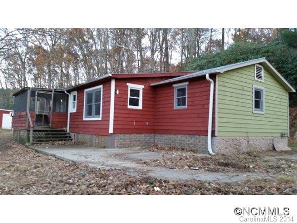**Offer deadline is 10am EST 11/17/14** 3 bed/1.5 bath bungalow in picturesque country setting. Easy access to Hwy 280, Mills River, Hendersonville, and Asheville.  Home features a traditional layout. Ready for new owners to rehab and make their own! Seller/Agent make no representations. MLS info not guaranteed.  Please review attached offer instructions.