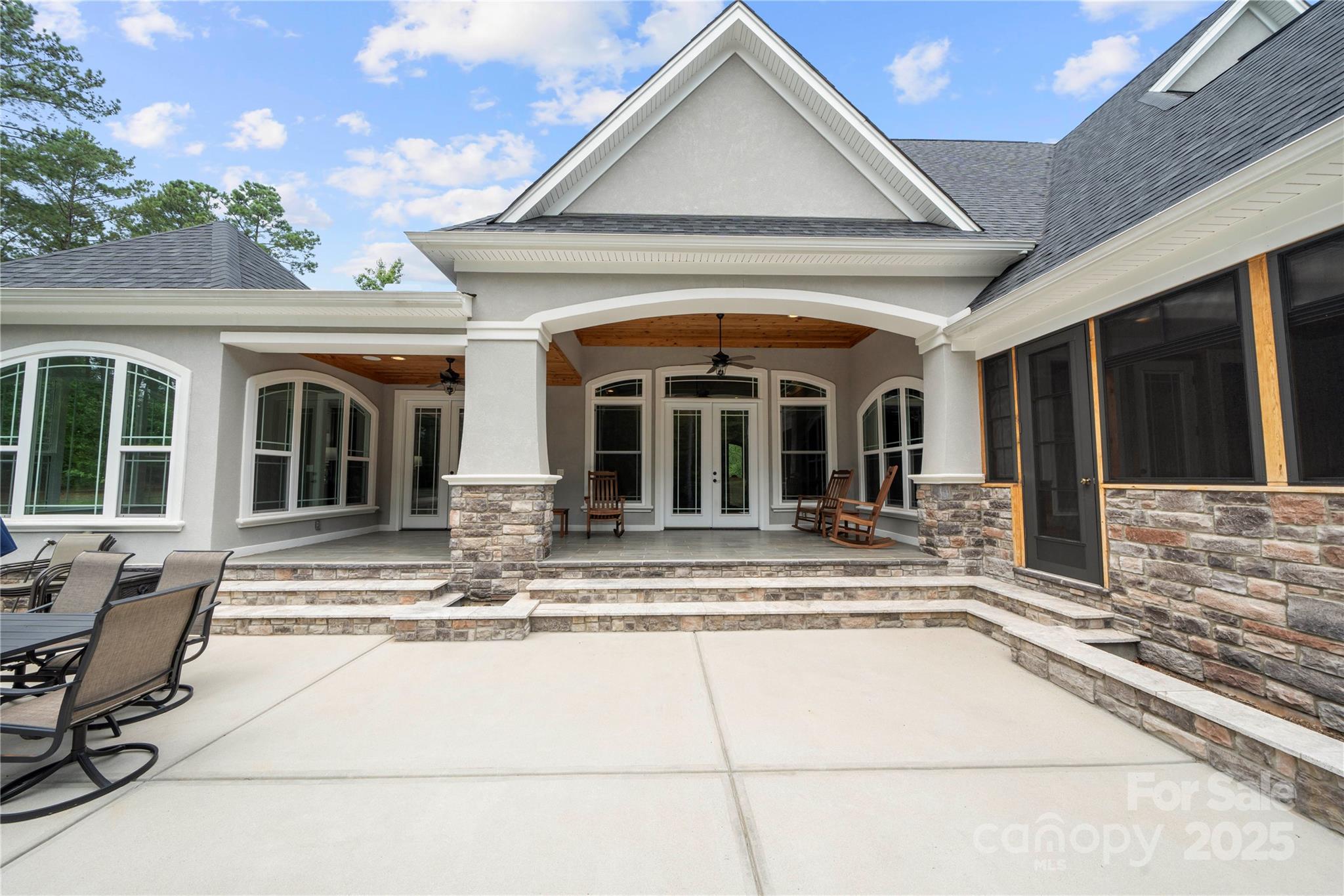 Henrys Glen - Residential