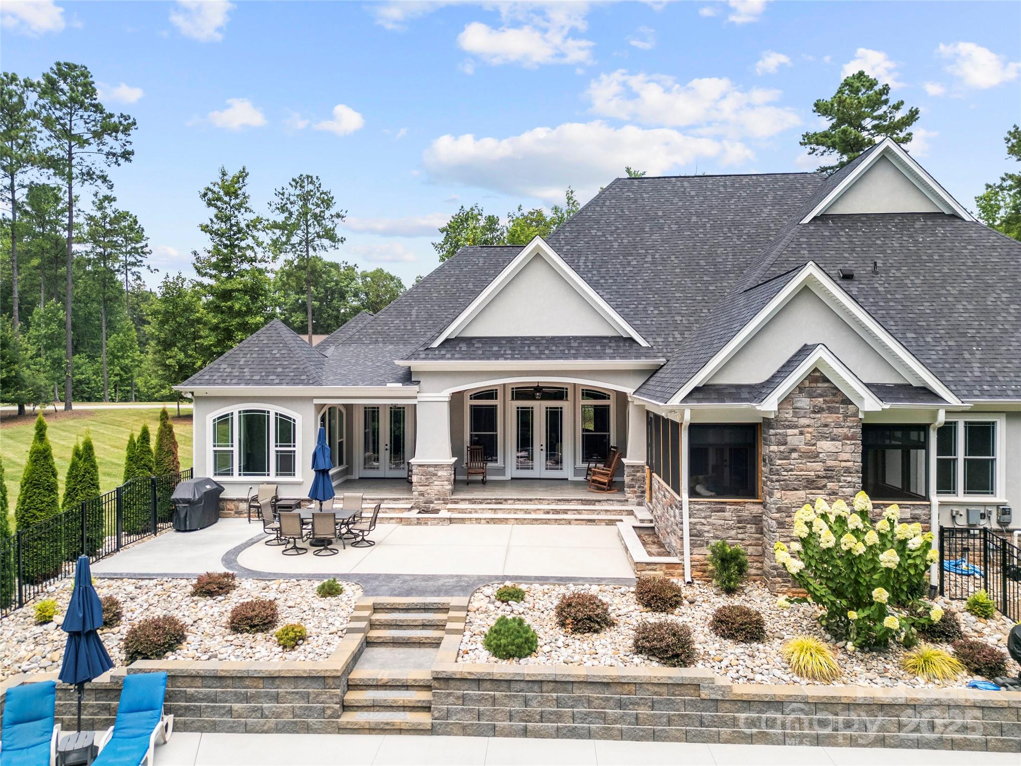 Henrys Glen - Residential