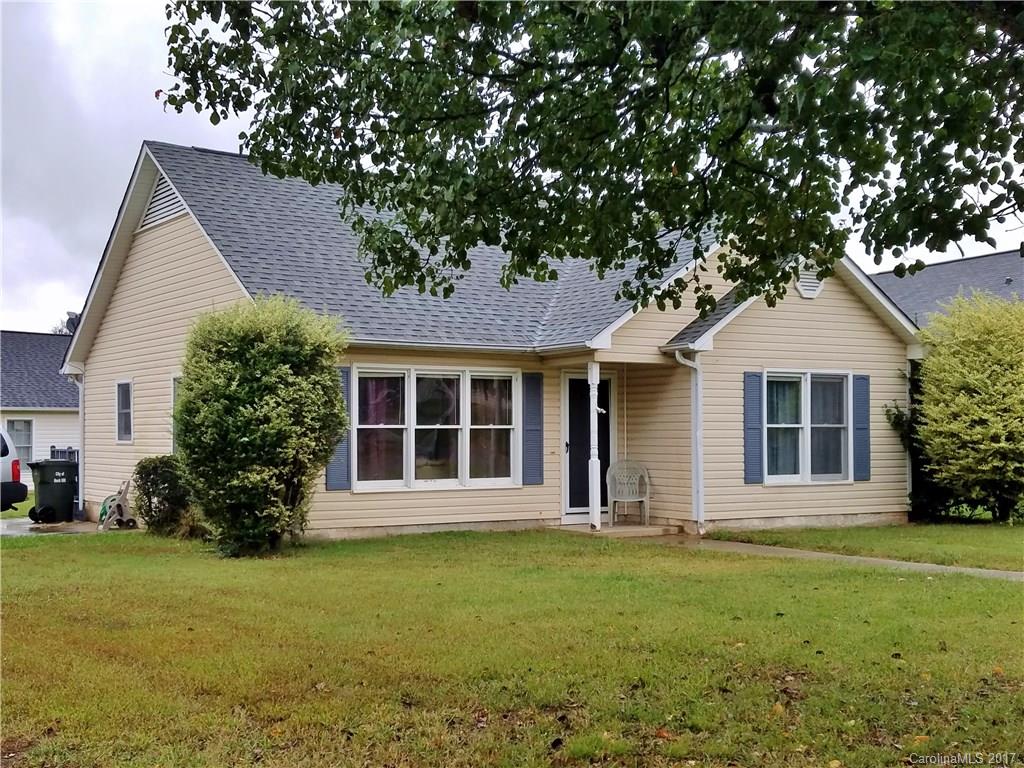 Excellent location with easy access to I-77, shopping and restaurants. Lovely three bedroom, two bath home on a corner lot. Features include large family room, kitchen with bay window, deck and outside storage. Home is currently tenant occupied on month to month lease, renting at $1030/mth.