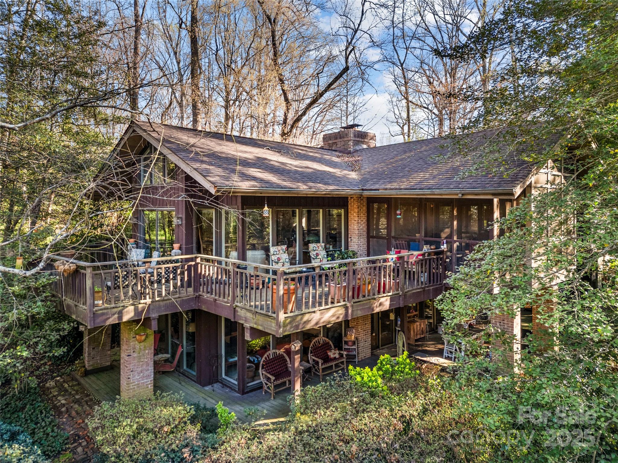 Incredible Price Reduction! Fantastic opportunity for you to get into River Hills and live the resort lifestyle it offers year-round!
**SOLD AS IS** This gorgeous, spacious home with full walk-out basement offers an exciting opportunity for renovators! Situated on the golf course in River Hills, it offers a tranquil wooded lot with incredible views of the golf course and large pond with fountain. Important to note that the property requires significant renovations.
The home features a large cathedral ceiling great room with exposed wood beams and floor to ceiling windows maximizing golf course views. Large deck with screened in porch. Two wood burning fireplaces in the great room and basement living room. Despite the need for restoration, the property's potential is evident. With the right vision and investment, this home will be transformed into a stunning retreat.
River Hills has 24/7 gated security, beach park, dog park, playground, marina and much more! Country club/Golf/Marina are additional fees. Follow GPS directions to 165 Heritage Dr to enter front gate security.