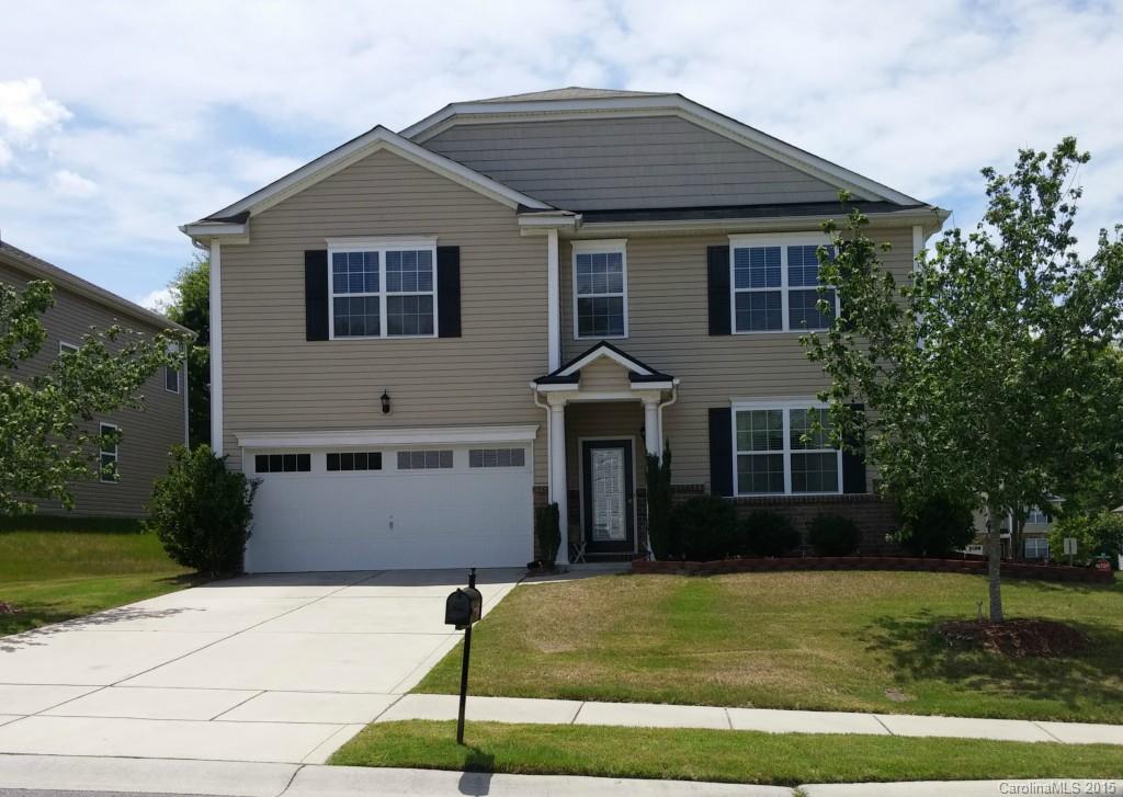 Handsome Single (family home) looking for a new match! Loves to party on the patio, play cards in the bonus room and whip up a batch of brownies in the big kitchen. Warm and comfortable in a snuggly, teddy bear sort of way. Handsome and solid. Hardwoods at entry, kitchen and breakfast area, and Granite in Kitchen. Warm carpeting in Formal Entry and Great Room with cozy gas log fireplace. Oversized Owner suite with Luxury Bath Package. Great schools too -  you won't be raising any dummies here.