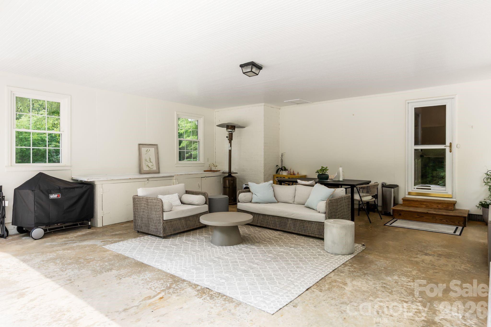 Lansdowne - Residential